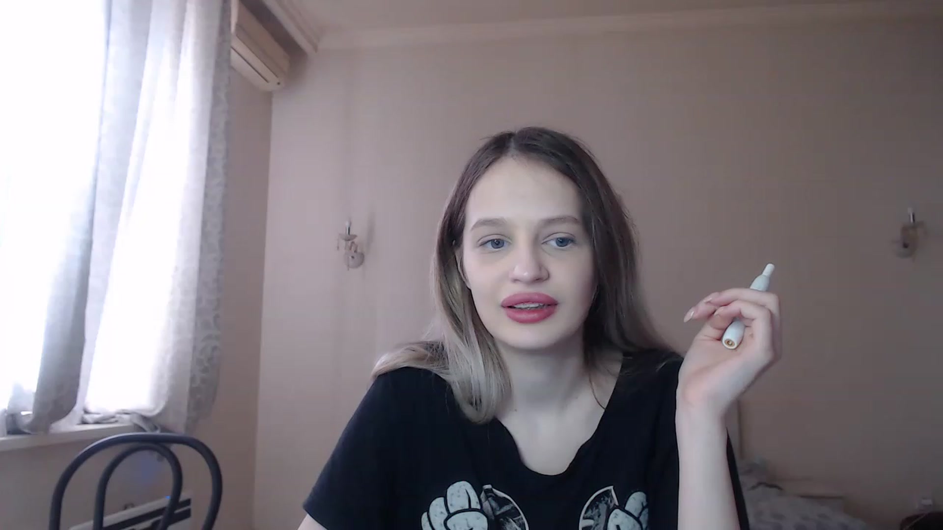Gallery image thumbnail from Lola_vi's myfreecams stream on, 04/07/2023, 11:48 image 6 of 20