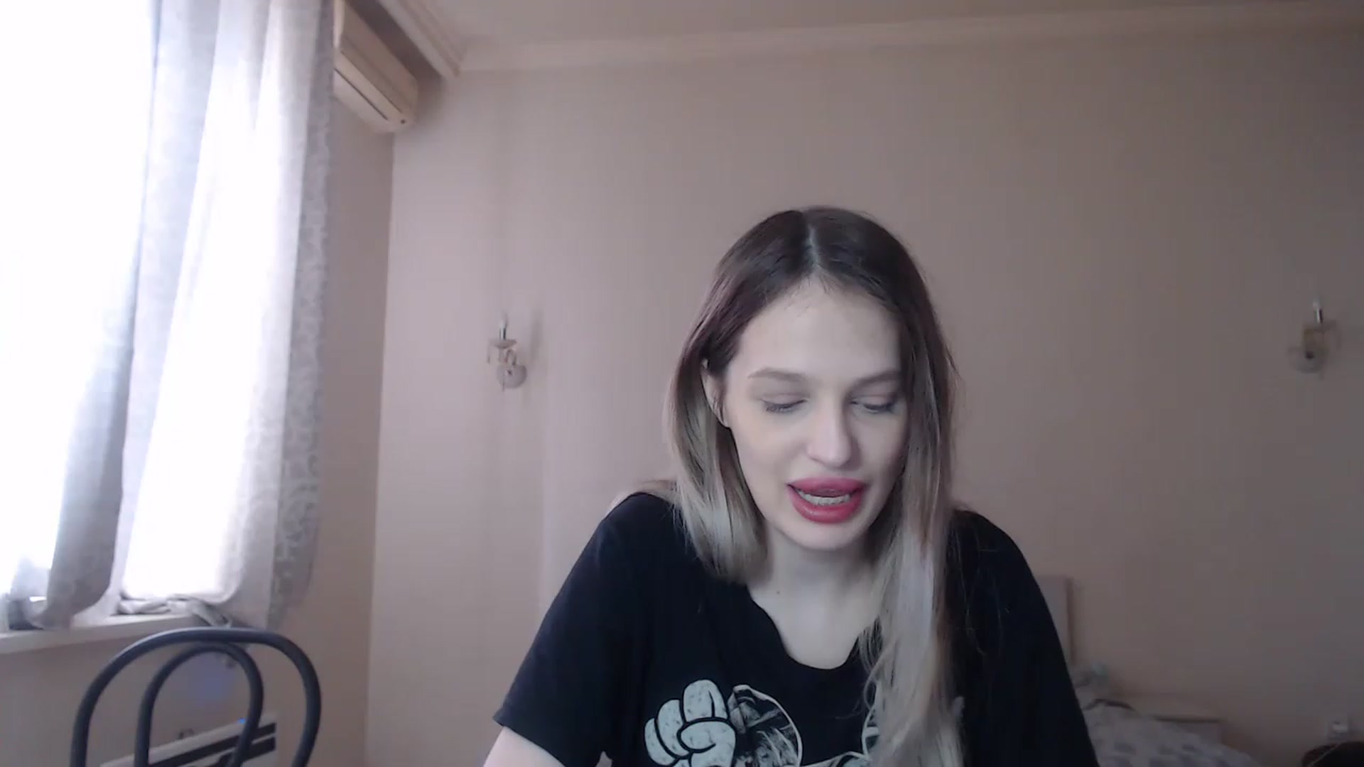 Gallery image thumbnail from Lola_vi's myfreecams stream on, 04/07/2023, 11:48 image 1 of 20