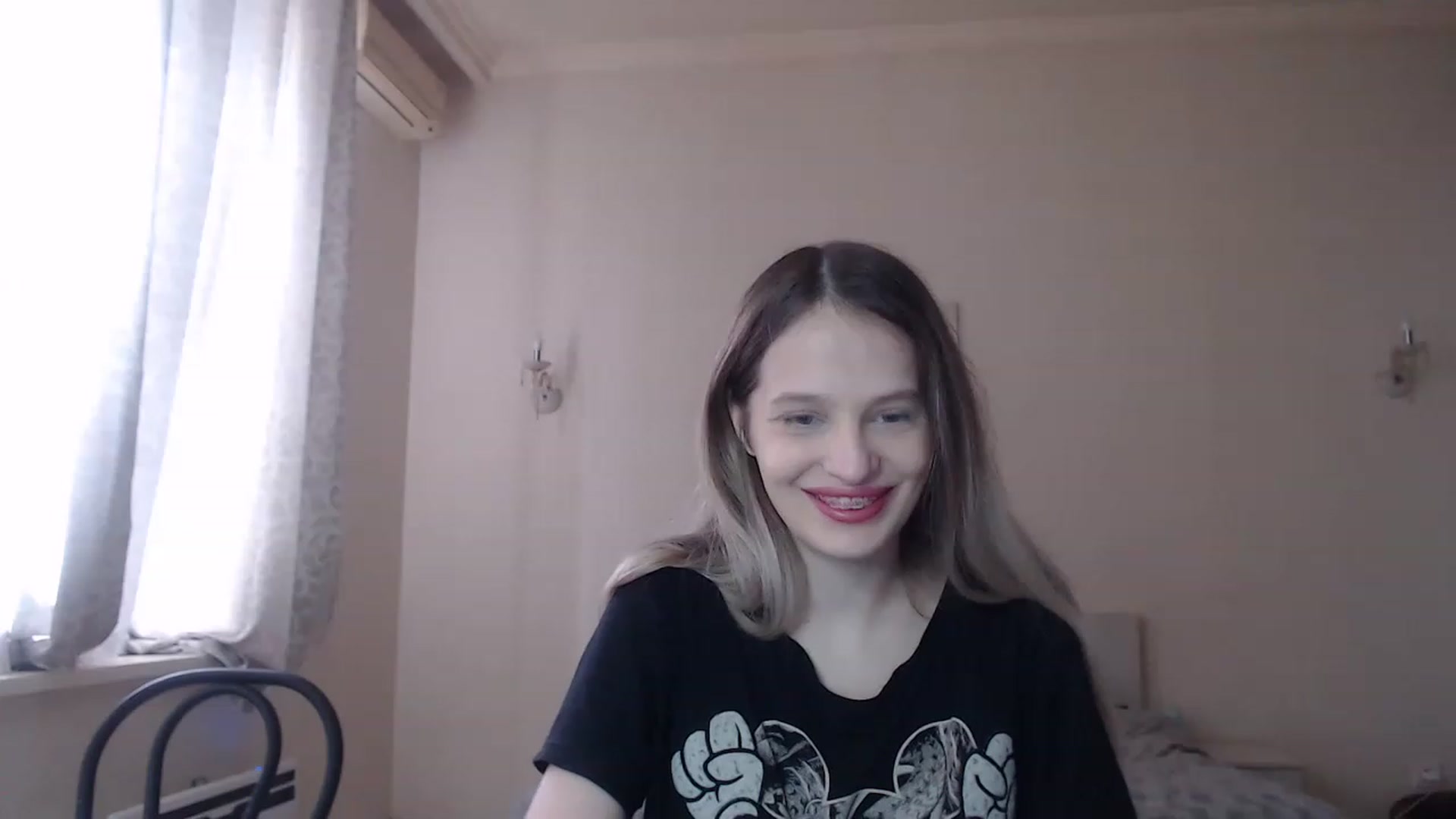 Gallery image thumbnail from Lola_vi's myfreecams stream on, 04/07/2023, 11:48 image 7 of 20