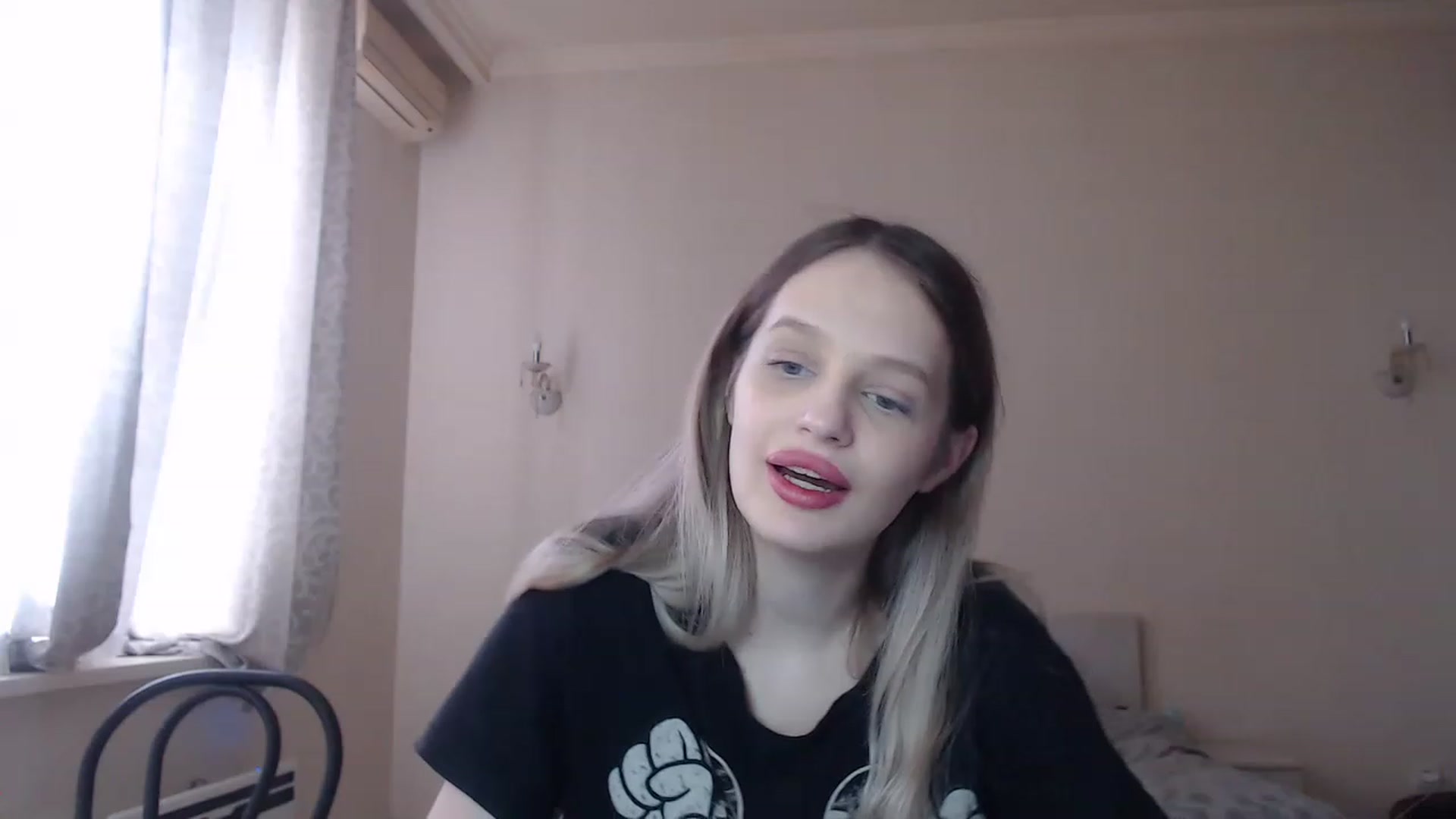 Gallery image thumbnail from Lola_vi's myfreecams stream on, 04/07/2023, 11:48 image 9 of 20