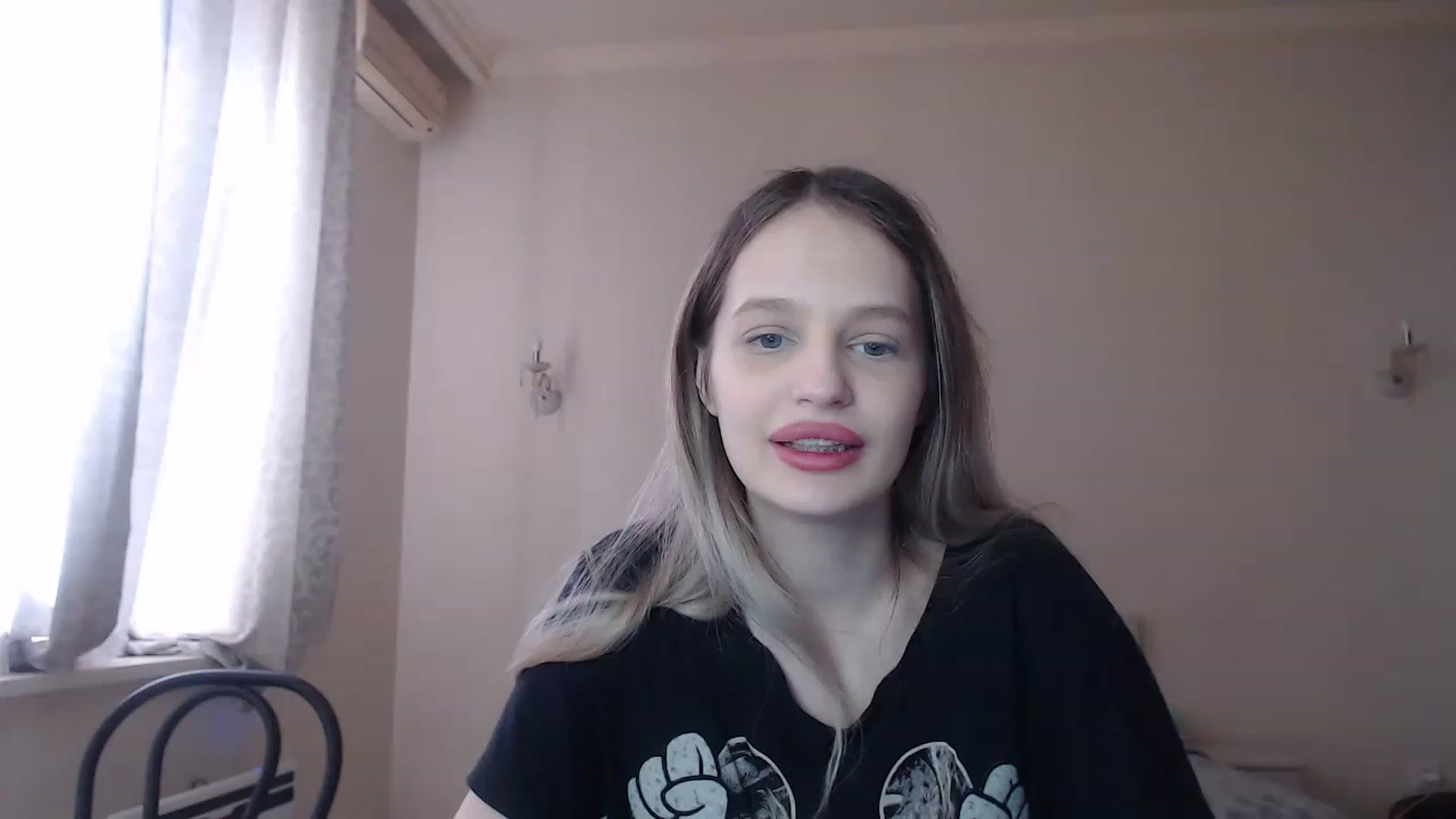 Gallery image thumbnail from Lola_vi's myfreecams stream on, 04/07/2023, 11:48 image 11 of 20