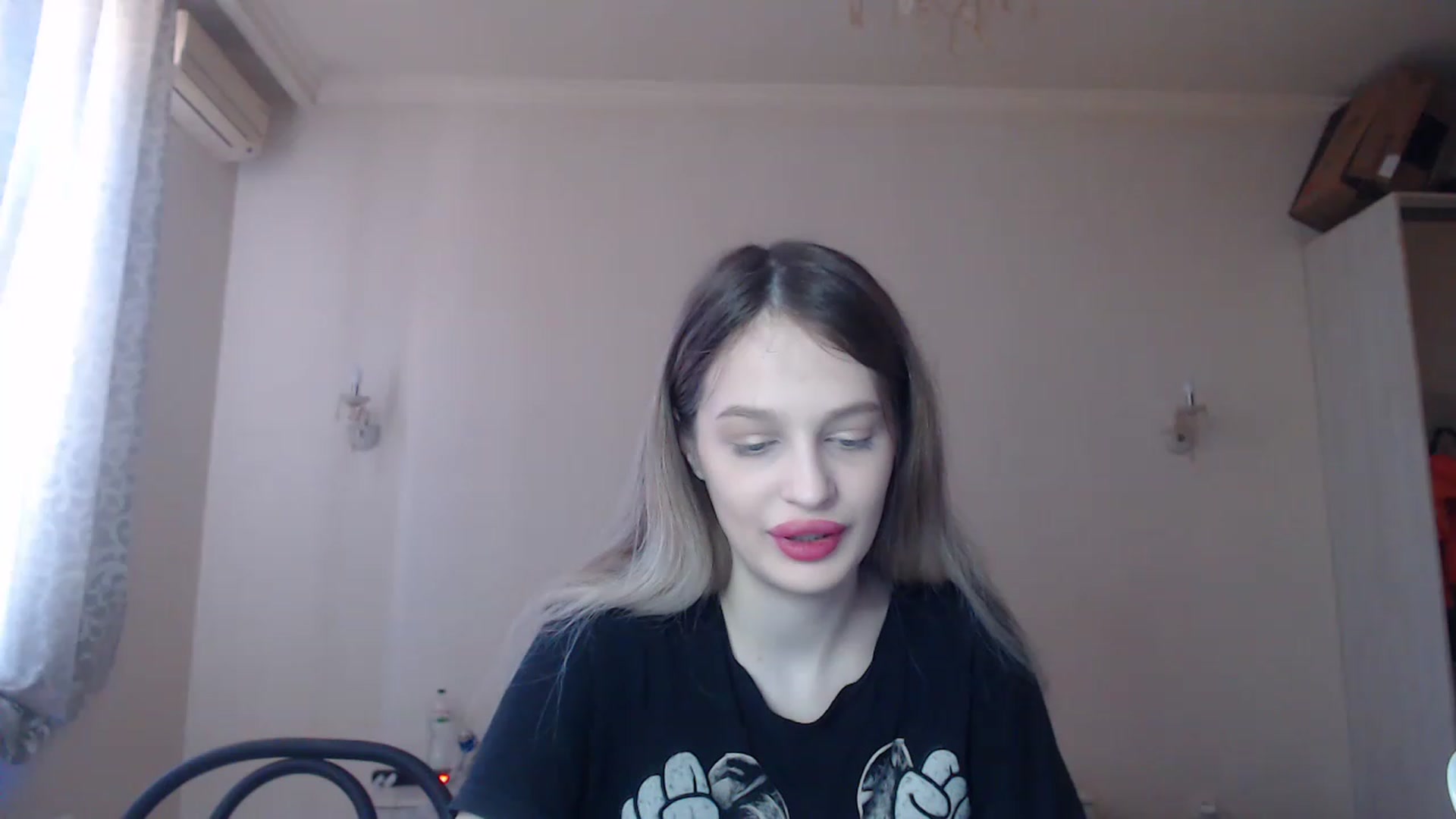Gallery image thumbnail from Lola_vi's myfreecams stream on, 04/08/2023, 11:12 image 12 of 20