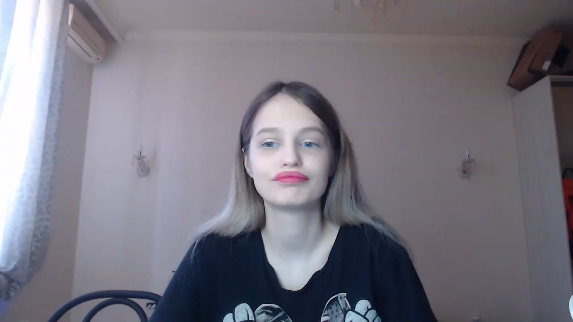 Gallery image thumbnail from Lola_vi's myfreecams stream on, 04/08/2023, 11:12 image 8 of 20