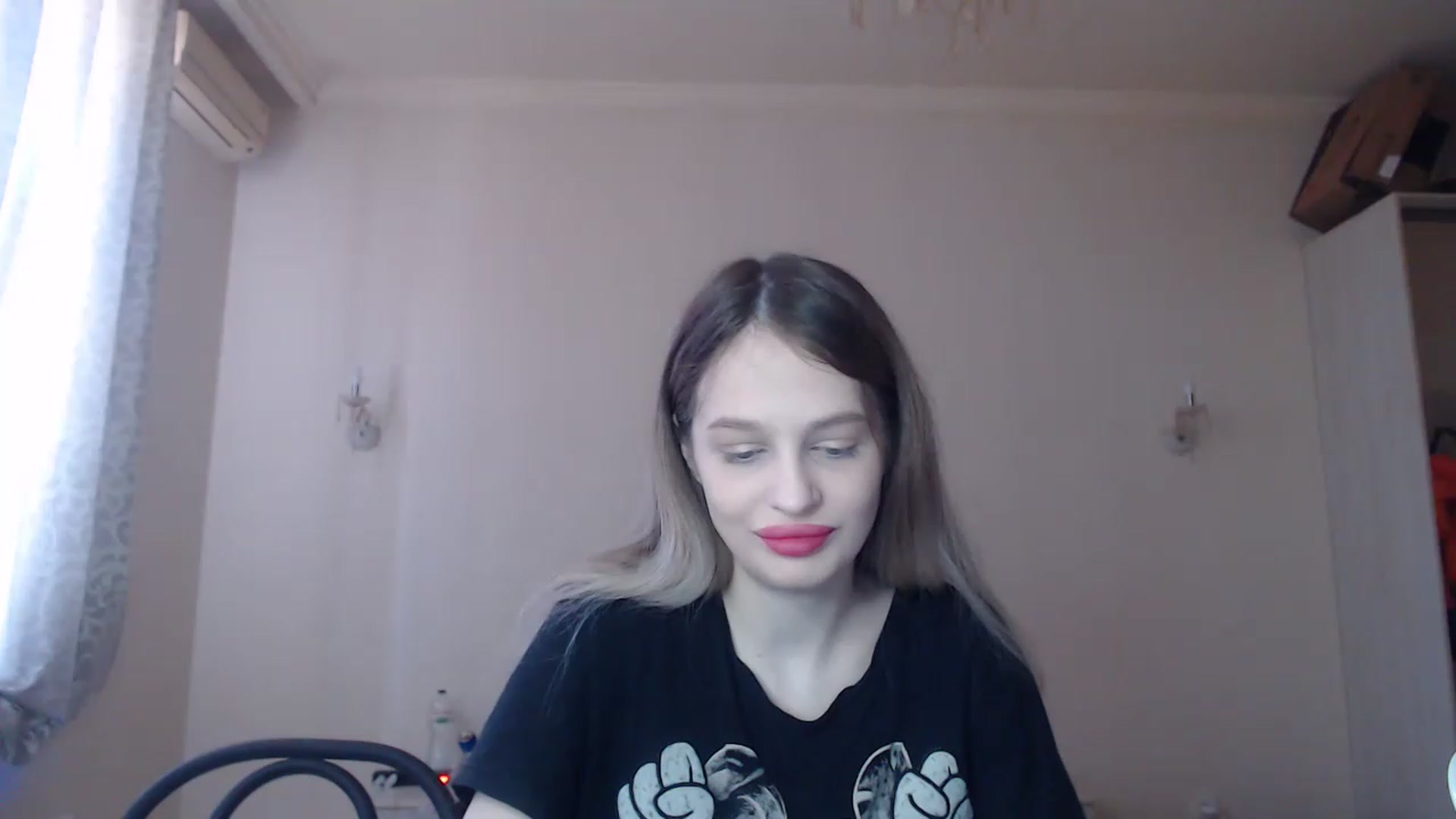 Gallery image thumbnail from Lola_vi's myfreecams stream on, 04/08/2023, 11:12 image 10 of 20
