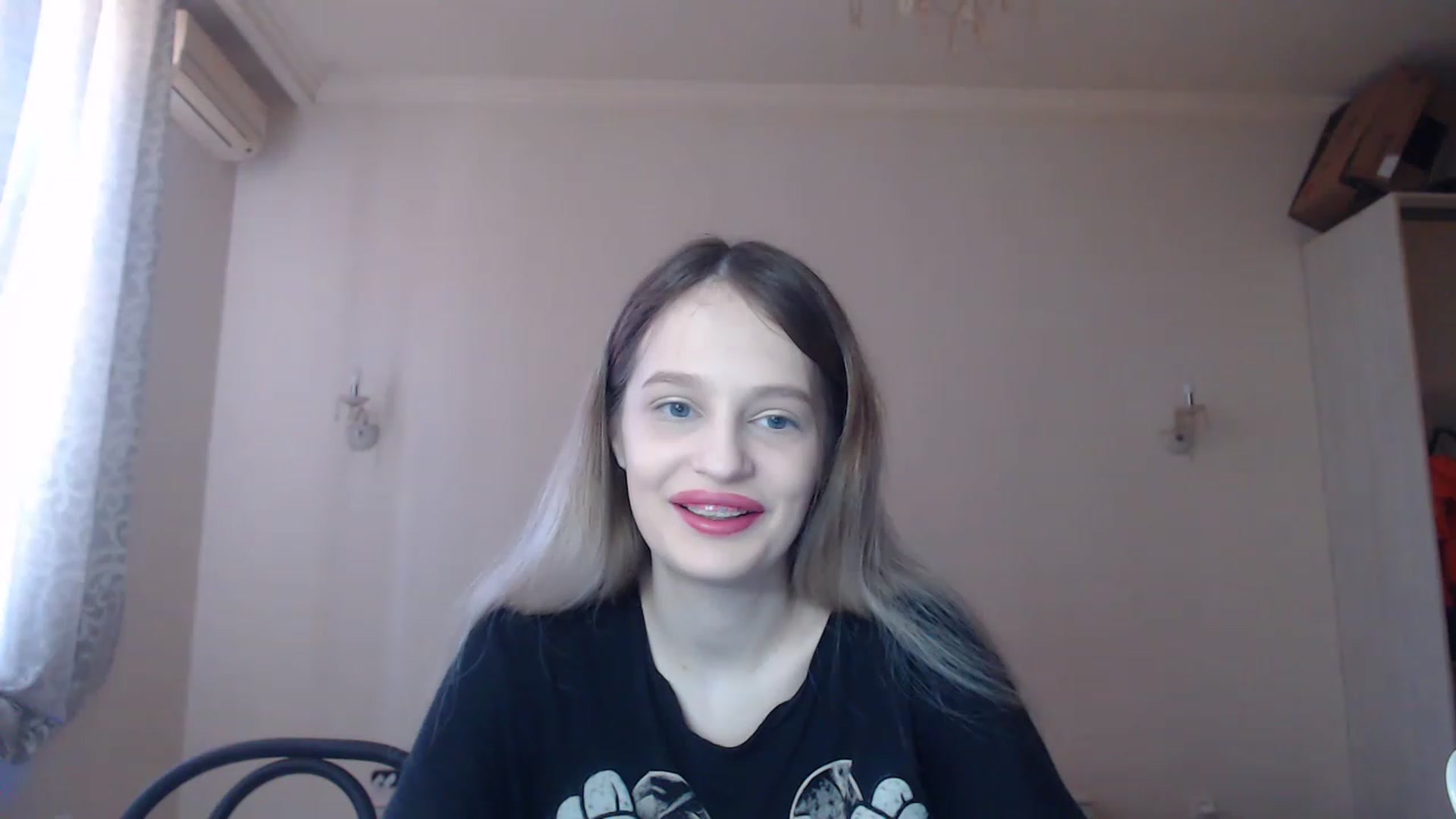 Gallery image thumbnail from Lola_vi's myfreecams stream on, 04/08/2023, 11:12 image 15 of 20