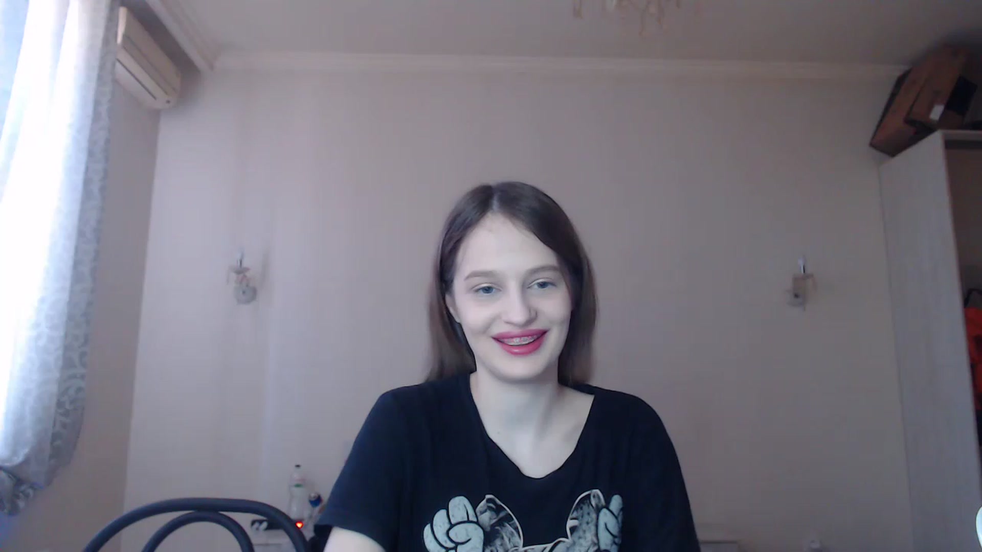 Gallery image thumbnail from Lola_vi's myfreecams stream on, 04/08/2023, 11:12 image 17 of 20