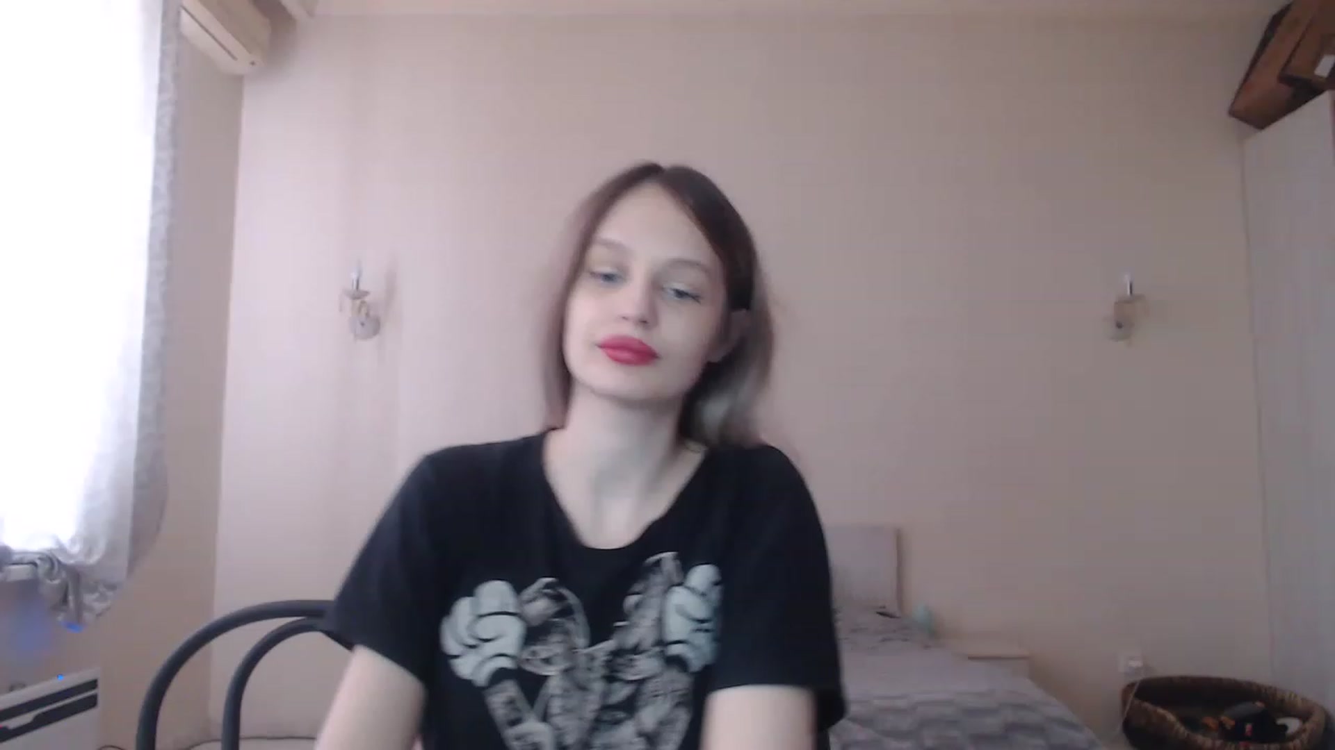 Gallery image thumbnail from Lola_vi's myfreecams stream on, 04/10/2023, 10:58 image 6 of 20