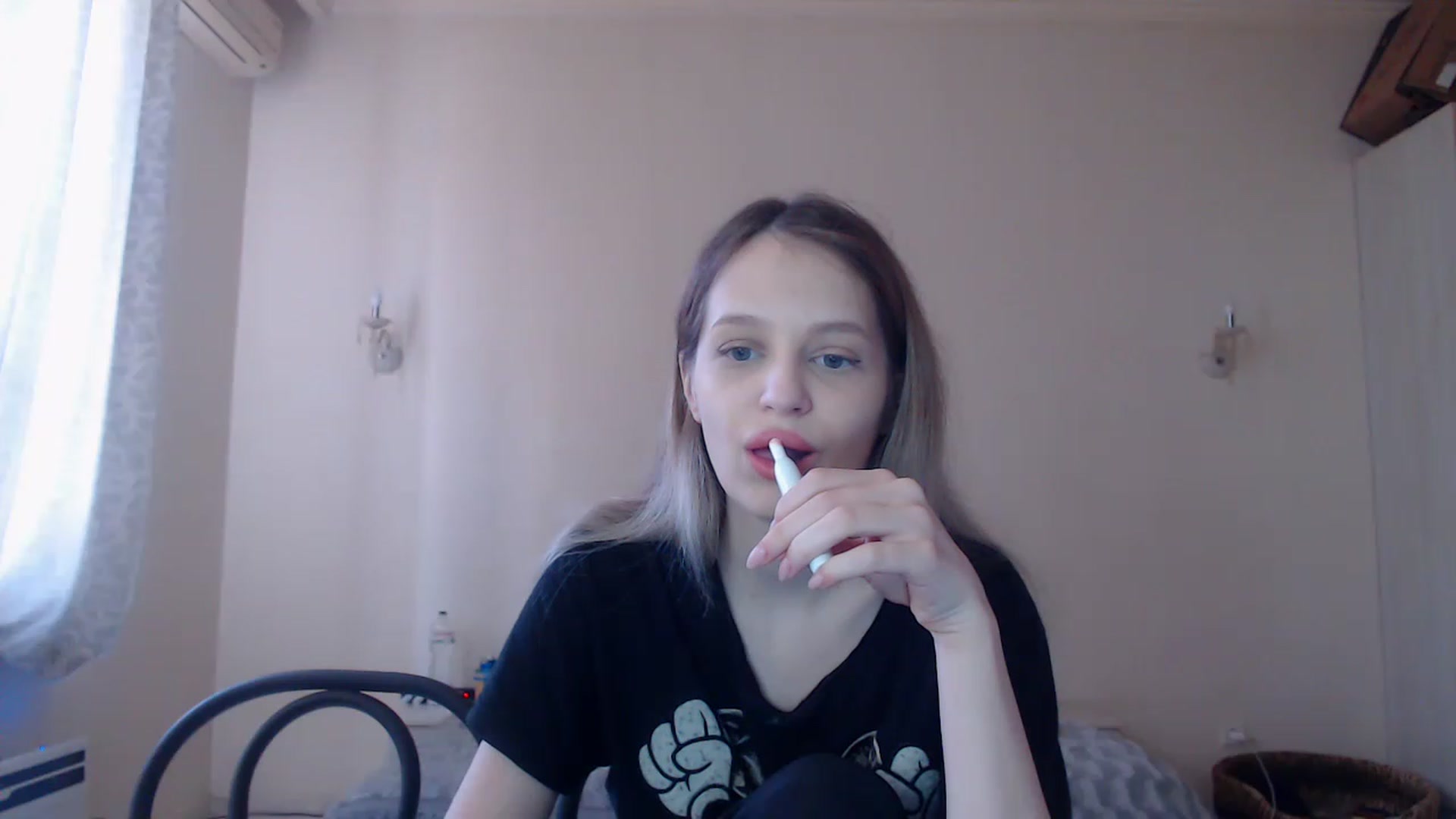 Gallery image thumbnail from Lola_vi's myfreecams stream on, 04/15/2023, 11:28 image 2 of 20