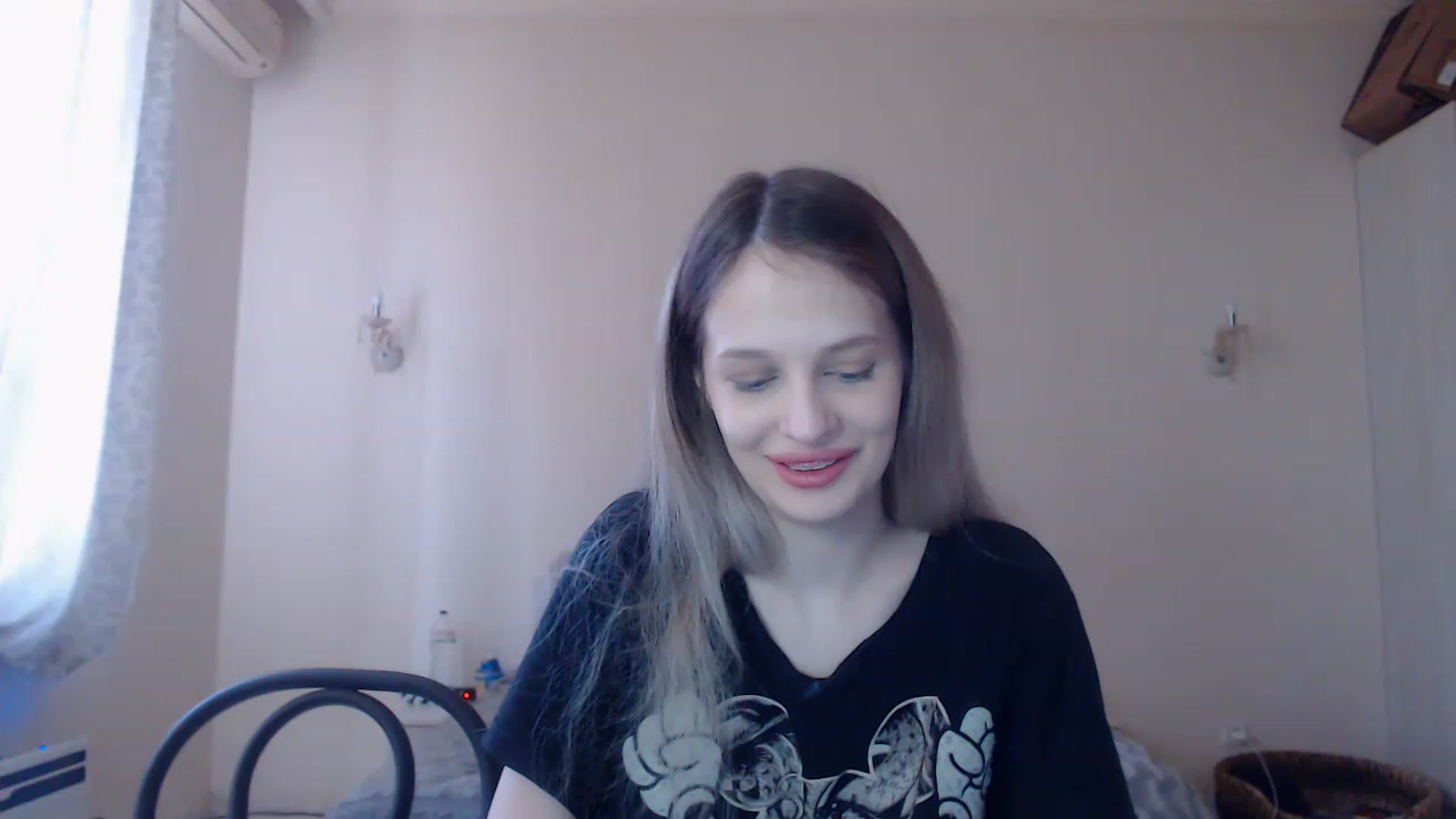 Gallery image thumbnail from Lola_vi's myfreecams stream on, 04/15/2023, 11:28 image 10 of 20