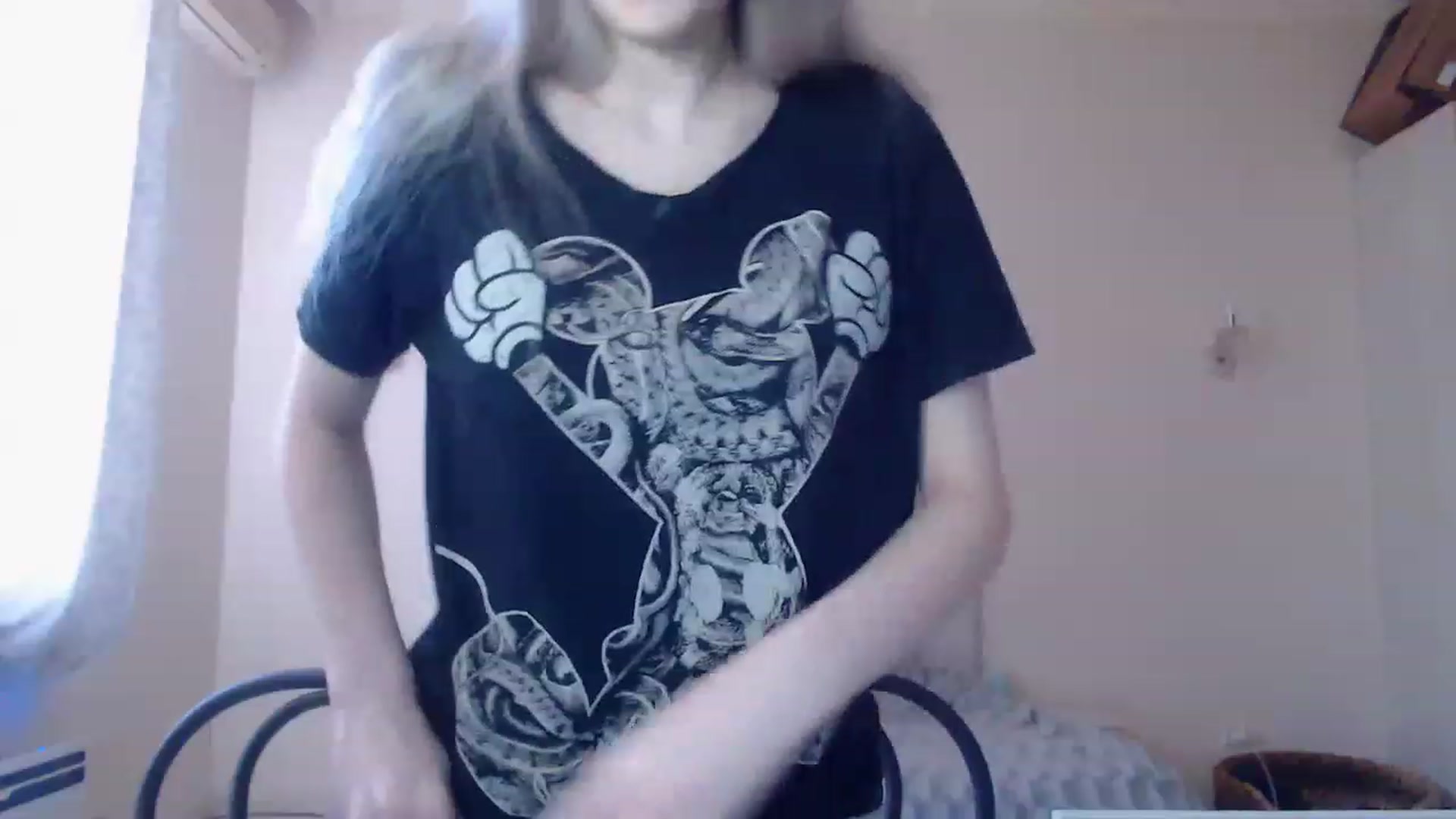 Gallery image thumbnail from Lola_vi's myfreecams stream on, 04/15/2023, 11:28 image 7 of 20
