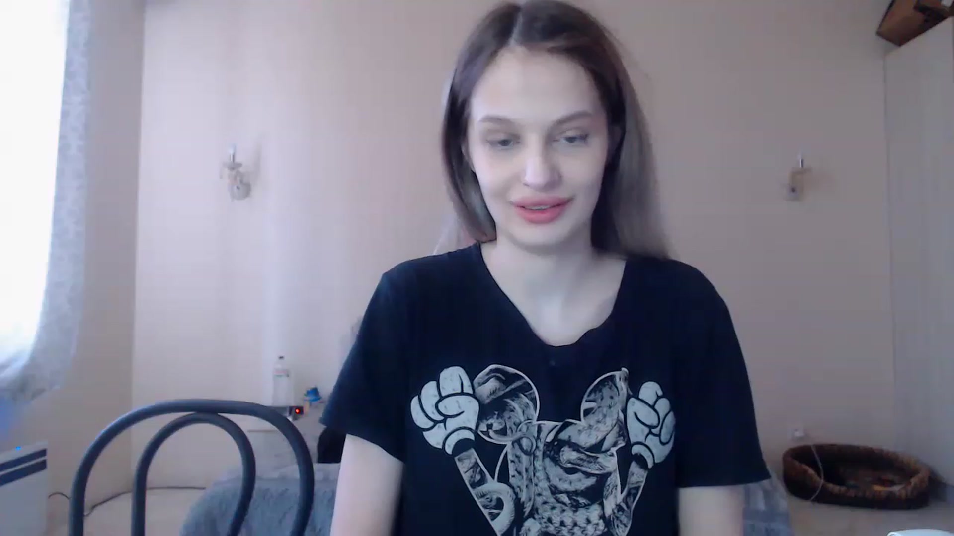 Gallery image thumbnail from Lola_vi's myfreecams stream on, 04/15/2023, 11:28 image 18 of 20