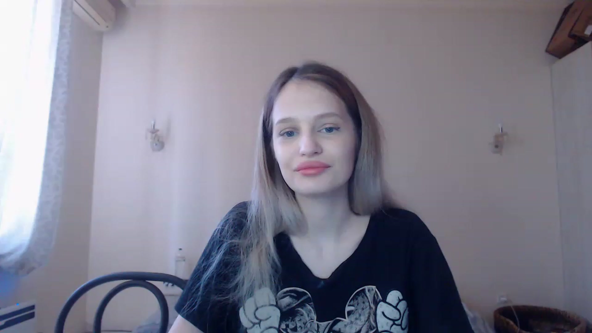 Gallery image thumbnail from Lola_vi's myfreecams stream on, 04/15/2023, 11:28 image 9 of 20