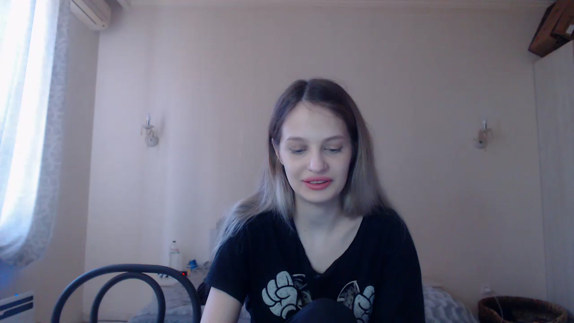 Gallery image thumbnail from Lola_vi's myfreecams stream on, 04/15/2023, 11:28 image 6 of 20