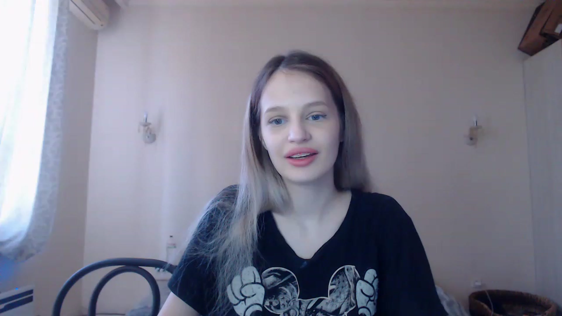 Gallery image thumbnail from Lola_vi's myfreecams stream on, 04/15/2023, 11:28 image 8 of 20