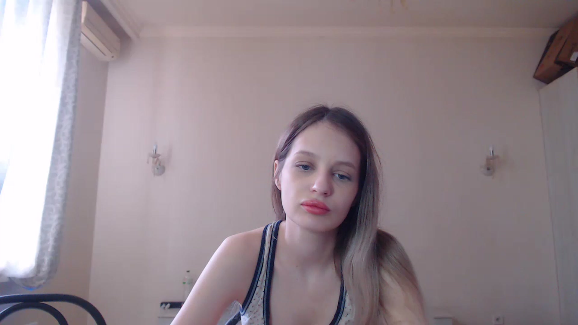 Gallery image thumbnail from Lola_vi's myfreecams stream on, 04/16/2023, 11:30 image 2 of 20