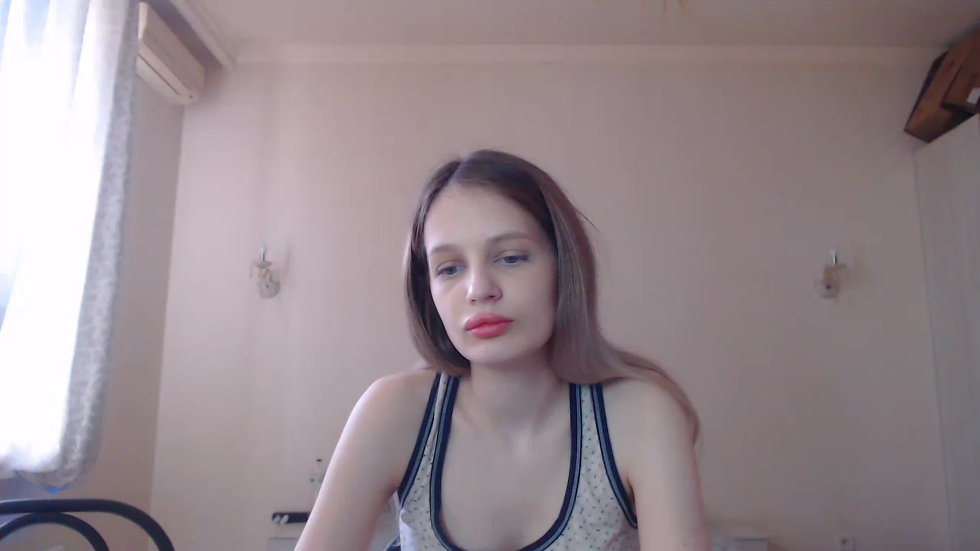 Gallery image thumbnail from Lola_vi's myfreecams stream on, 04/16/2023, 11:30 image 16 of 20