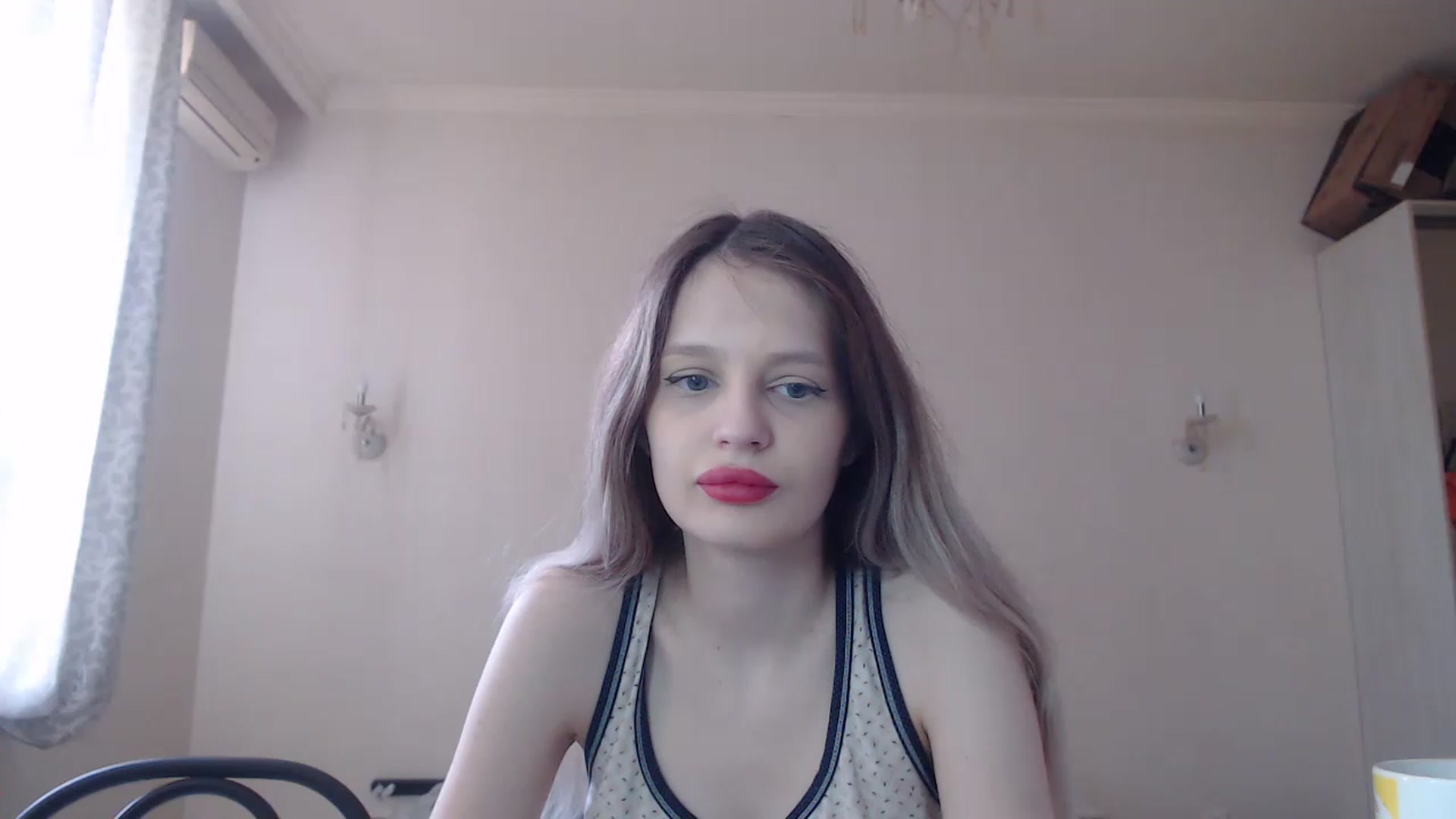 Gallery image thumbnail from Lola_vi's myfreecams stream on, 04/17/2023, 11:32 image 1 of 20