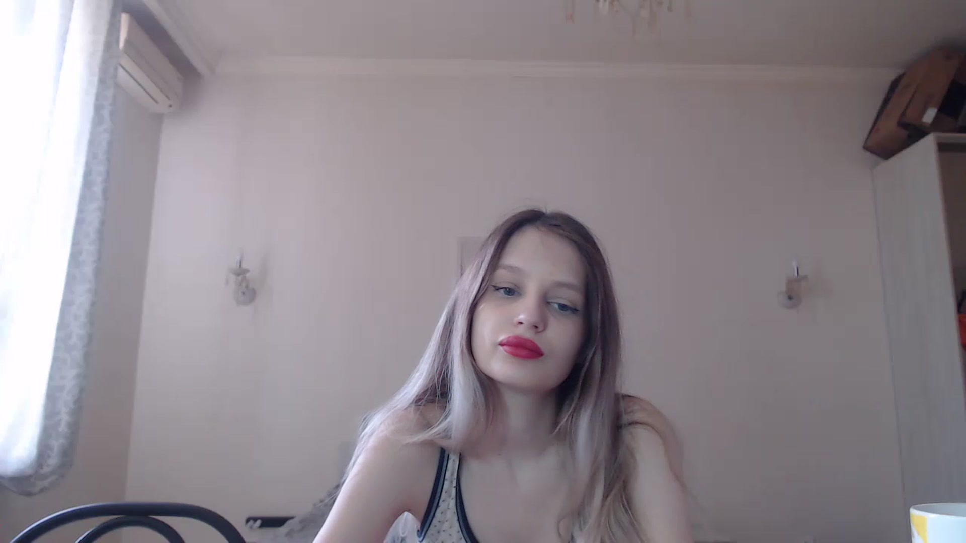 Gallery image thumbnail from Lola_vi's myfreecams stream on, 04/17/2023, 11:32 image 10 of 20