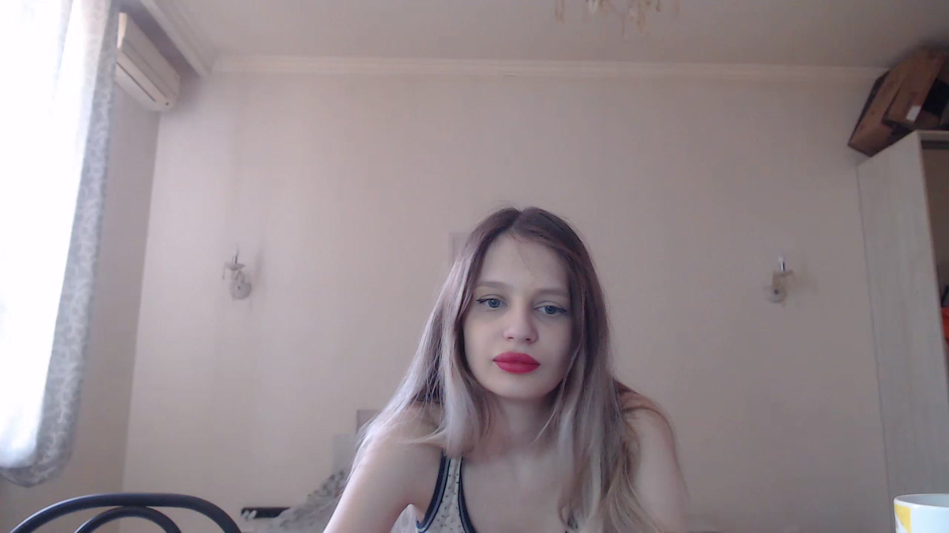 Gallery image thumbnail from Lola_vi's myfreecams stream on, 04/17/2023, 11:32 image 9 of 20