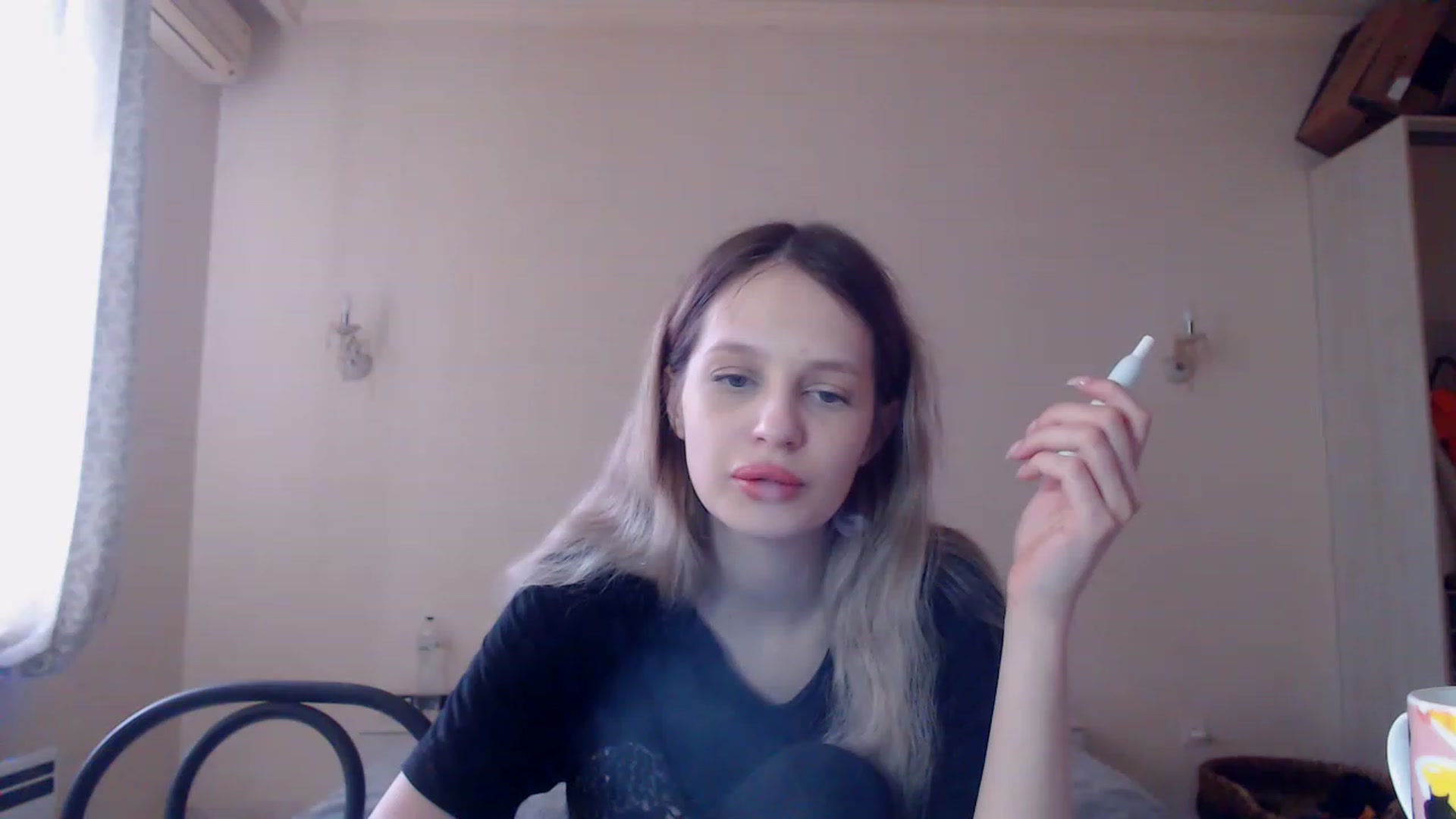 Gallery image thumbnail from Lola_vi's myfreecams stream on, 04/19/2023, 11:32 image 16 of 20