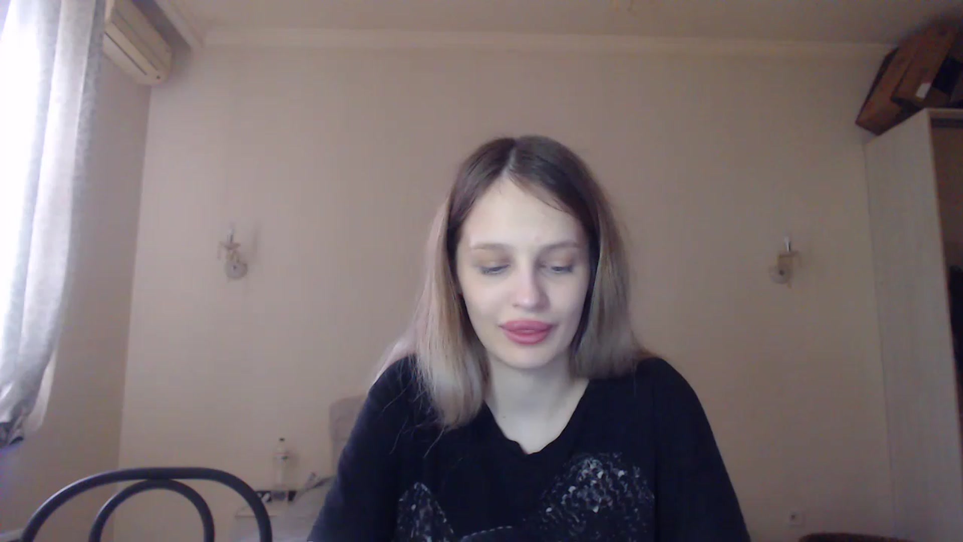 Gallery image thumbnail from Lola_vi's myfreecams stream on, 04/20/2023, 11:26 image 1 of 20