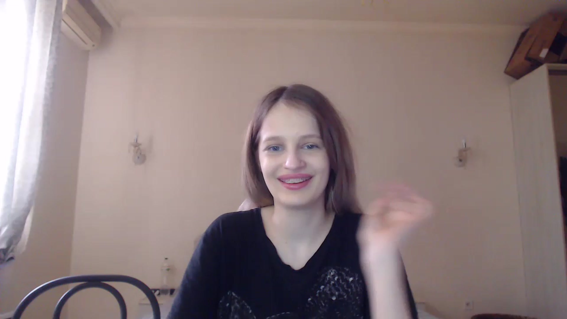 Gallery image thumbnail from Lola_vi's myfreecams stream on, 04/20/2023, 11:26 image 12 of 20