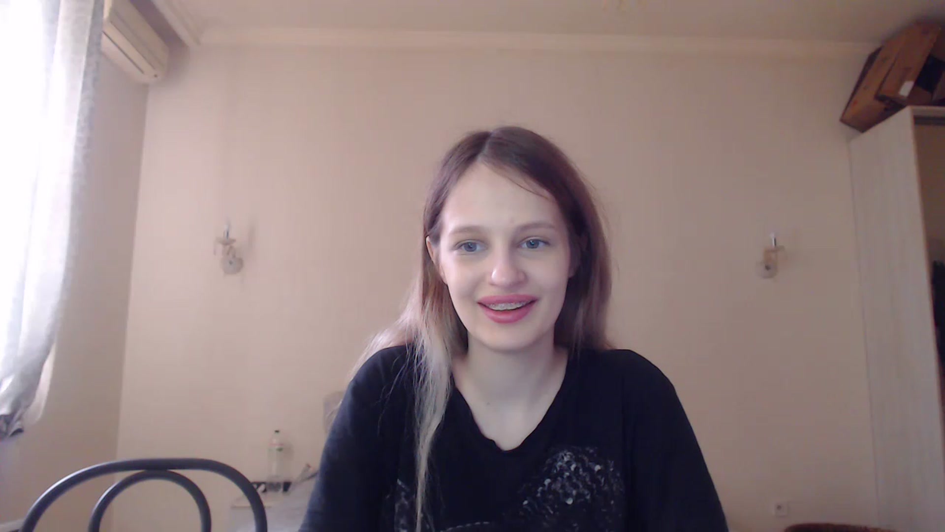 Gallery image thumbnail from Lola_vi's myfreecams stream on, 04/20/2023, 11:26 image 15 of 20