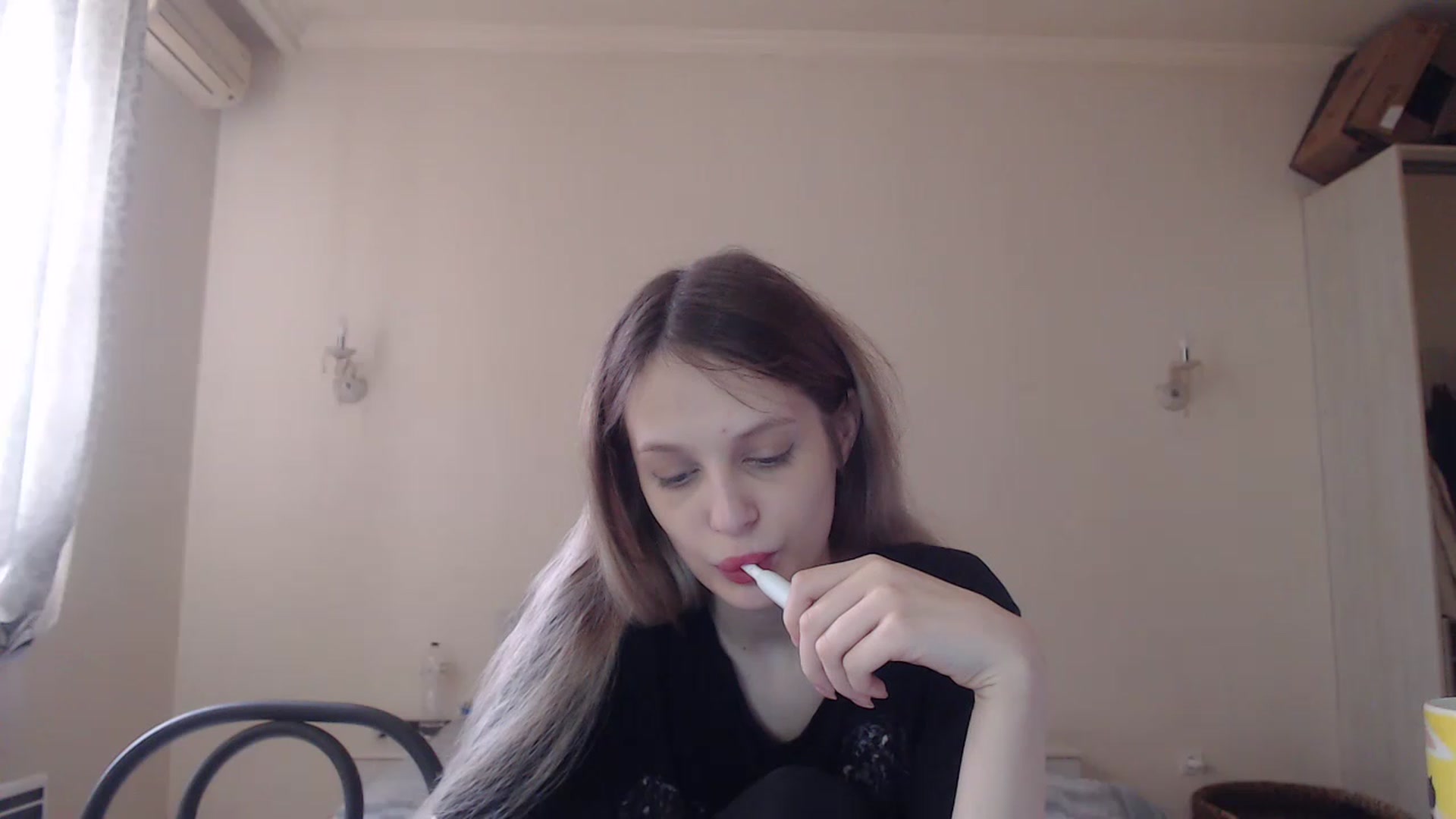 Gallery image thumbnail from Lola_vi's myfreecams stream on, 04/21/2023, 12:05 image 16 of 20