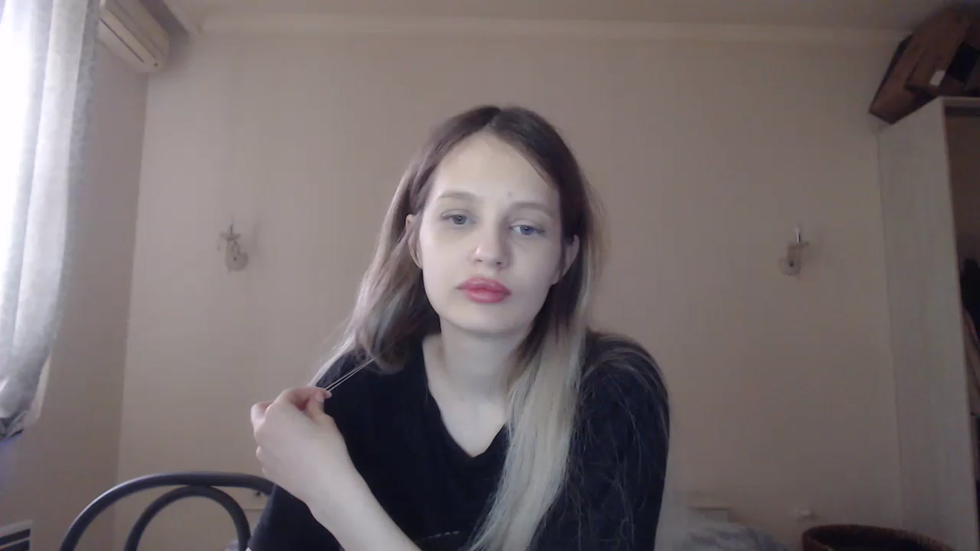 Gallery image thumbnail from Lola_vi's myfreecams stream on, 04/21/2023, 12:05 image 1 of 20