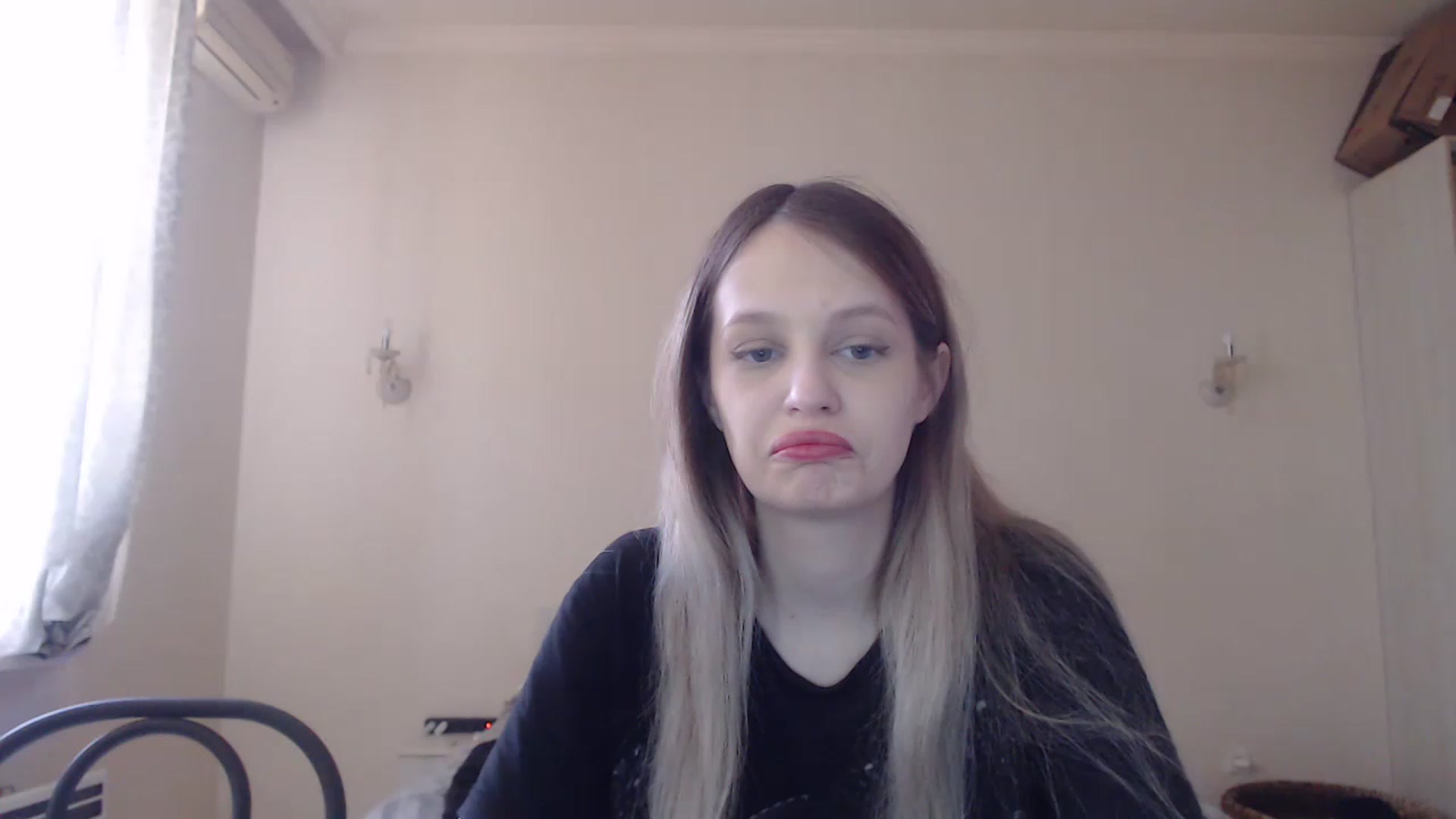 Gallery image thumbnail from Lola_vi's myfreecams stream on, 04/22/2023, 10:39 image 1 of 20