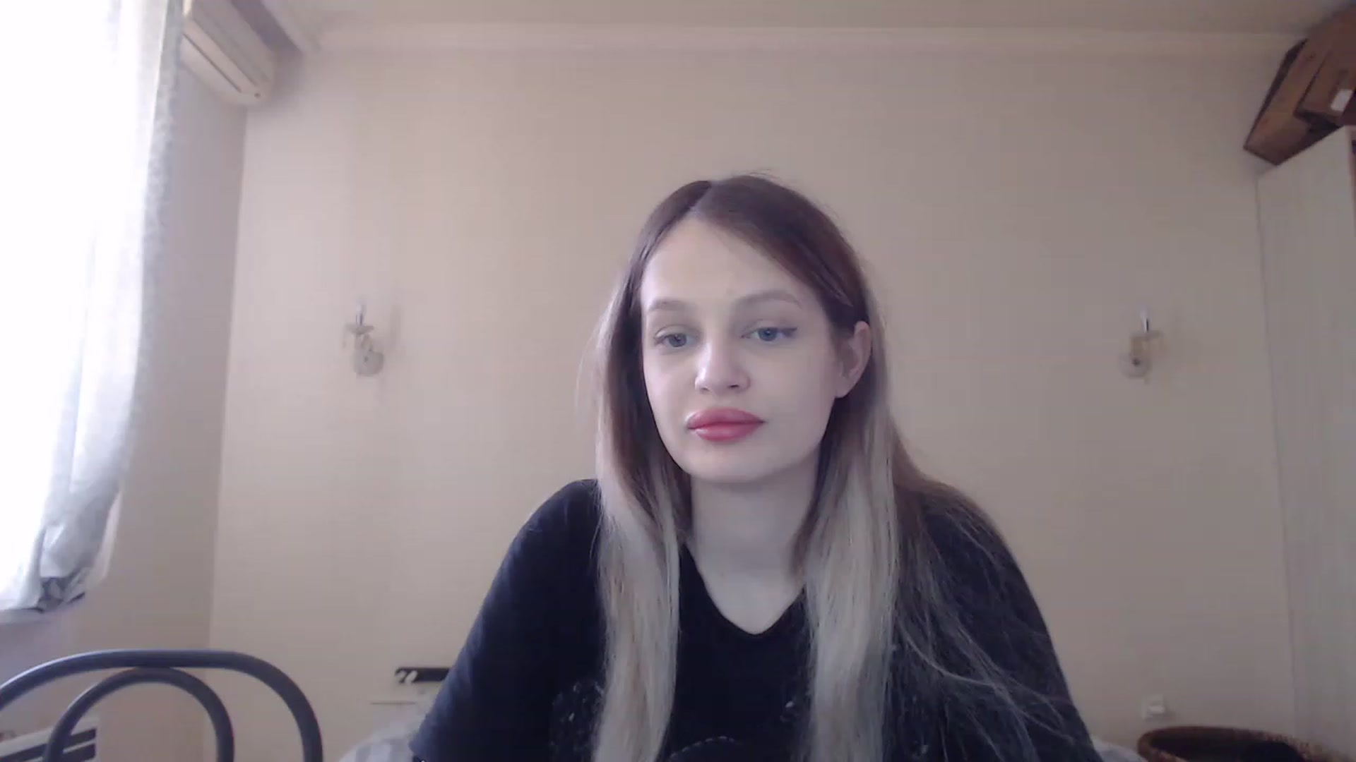 Gallery image thumbnail from Lola_vi's myfreecams stream on, 04/22/2023, 10:39 image 2 of 20