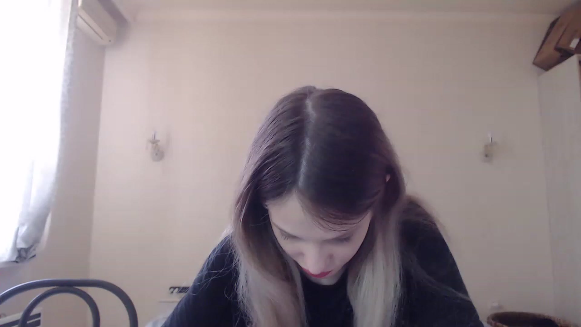 Gallery image thumbnail from Lola_vi's myfreecams stream on, 04/22/2023, 10:39 image 7 of 20