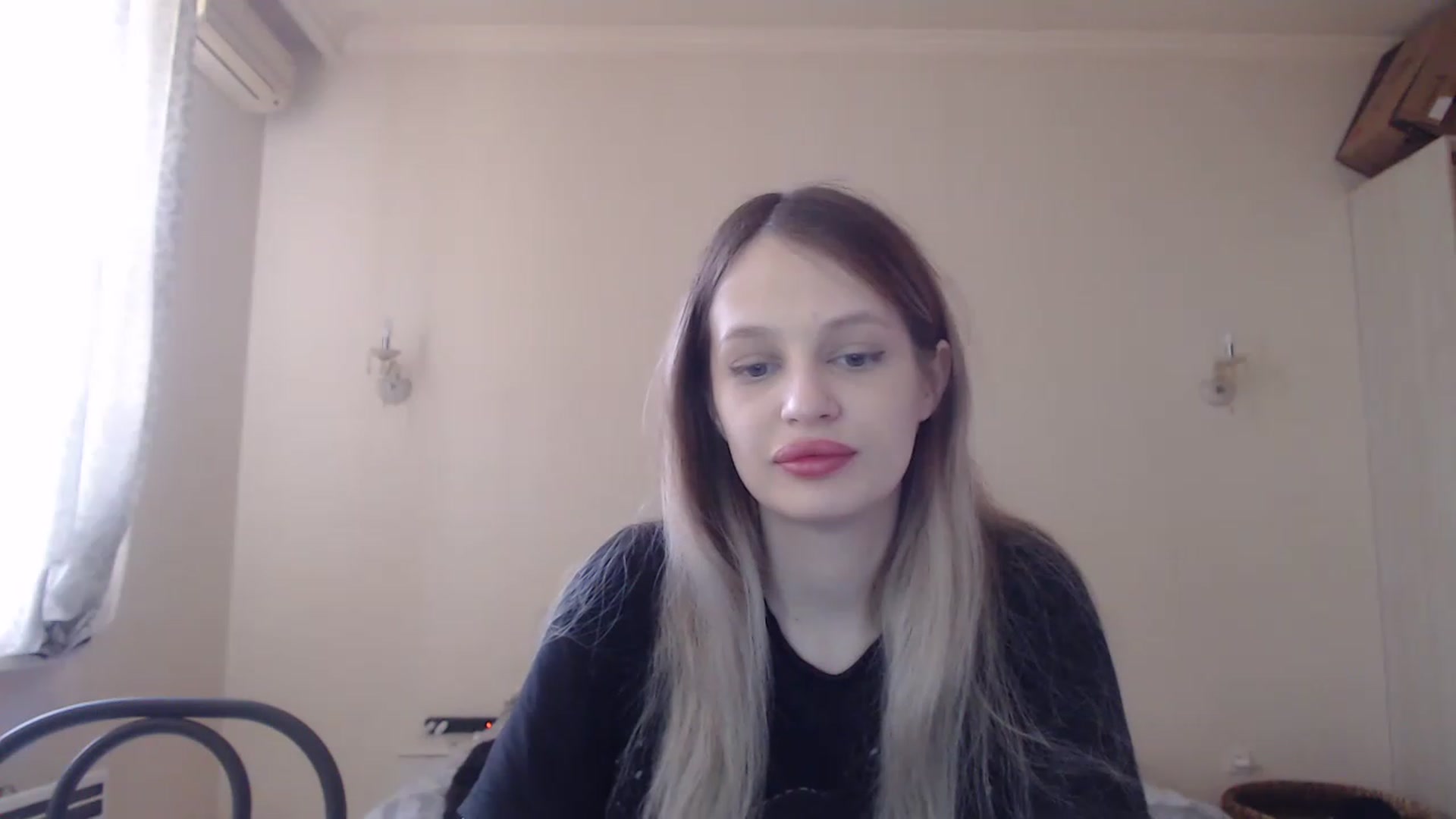 Gallery image thumbnail from Lola_vi's myfreecams stream on, 04/22/2023, 10:39 image 4 of 20
