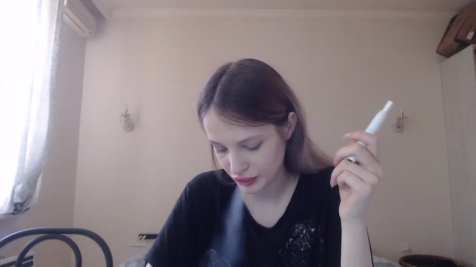 Gallery image thumbnail from Lola_vi's myfreecams stream on, 04/22/2023, 10:39 image 12 of 20