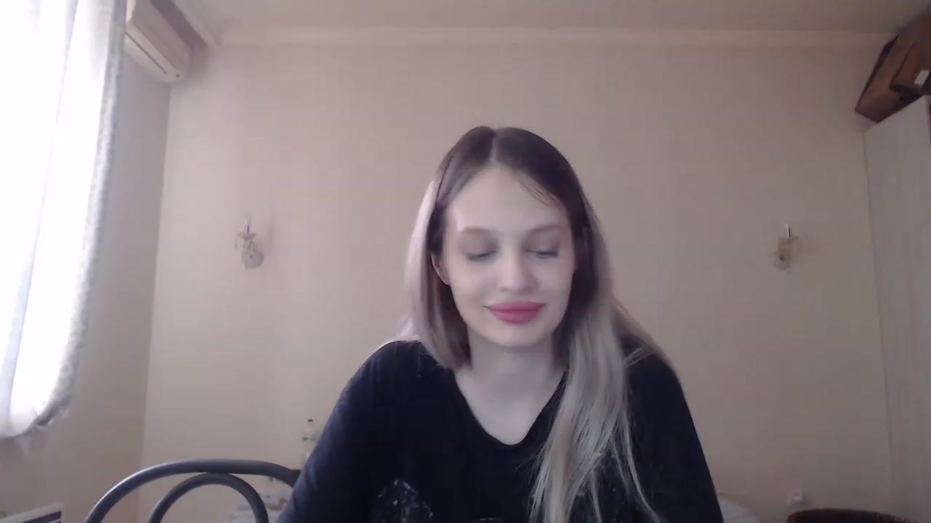Gallery image thumbnail from Lola_vi's myfreecams stream on, 04/26/2023, 10:14 image 19 of 20