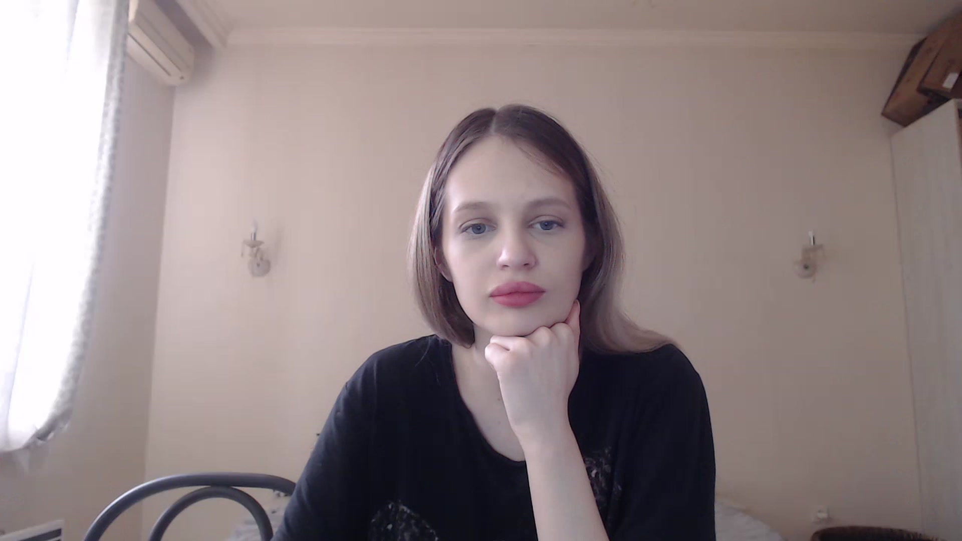 Gallery image thumbnail from Lola_vi's myfreecams stream on, 04/26/2023, 10:14 image 3 of 20