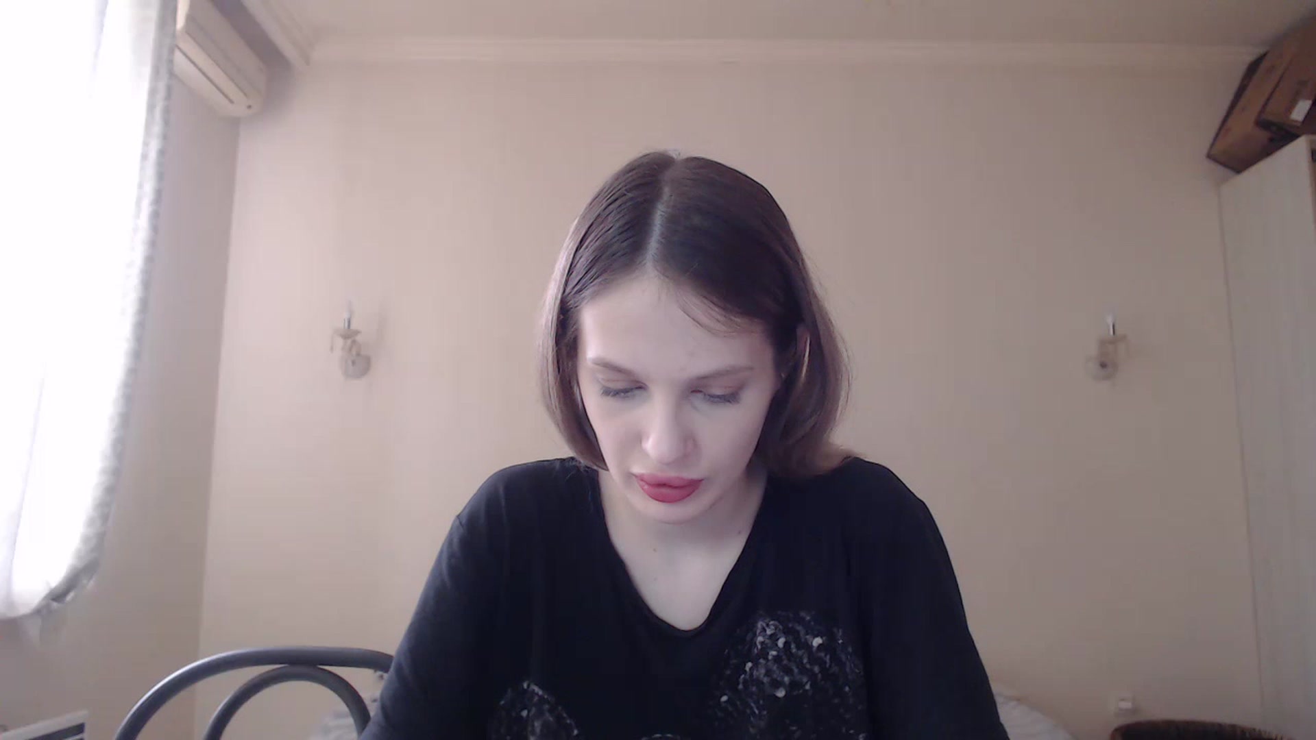 Gallery image thumbnail from Lola_vi's myfreecams stream on, 04/26/2023, 10:14 image 1 of 20