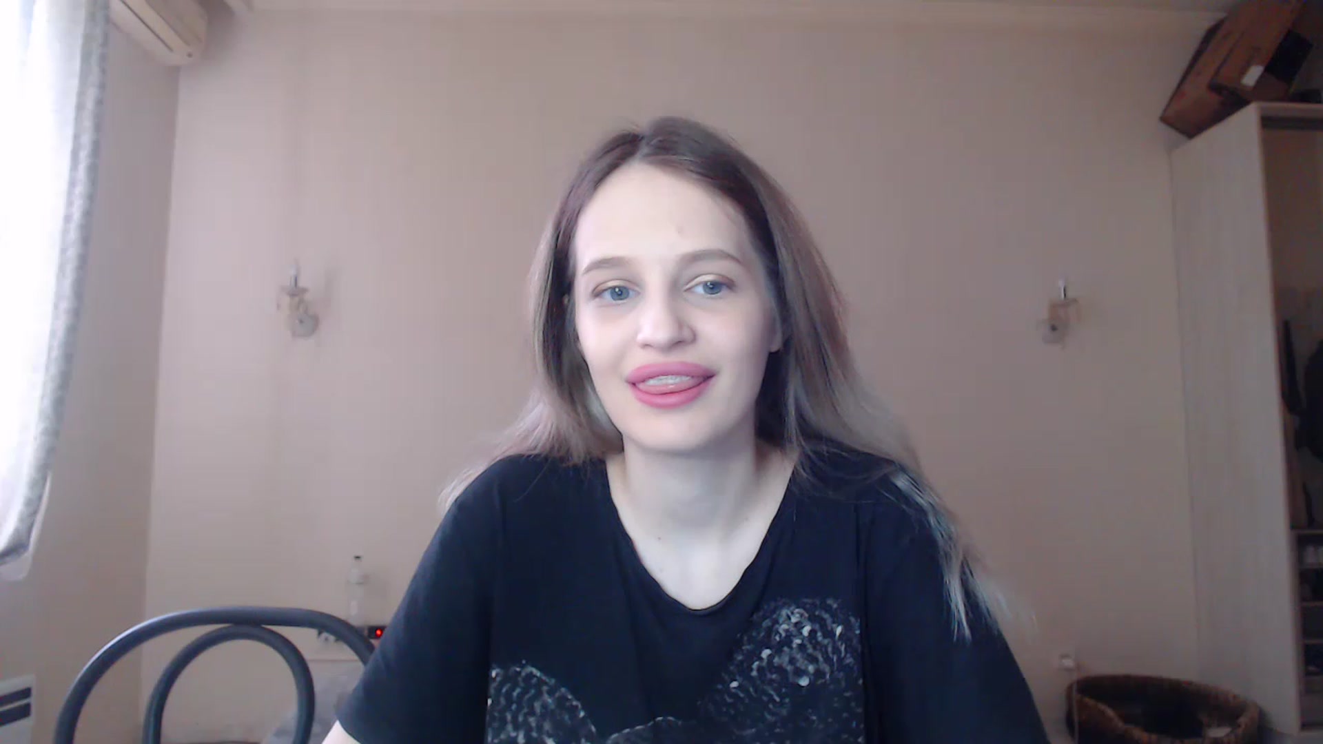 Gallery image thumbnail from Lola_vi's myfreecams stream on, 04/29/2023, 11:00 image 7 of 20