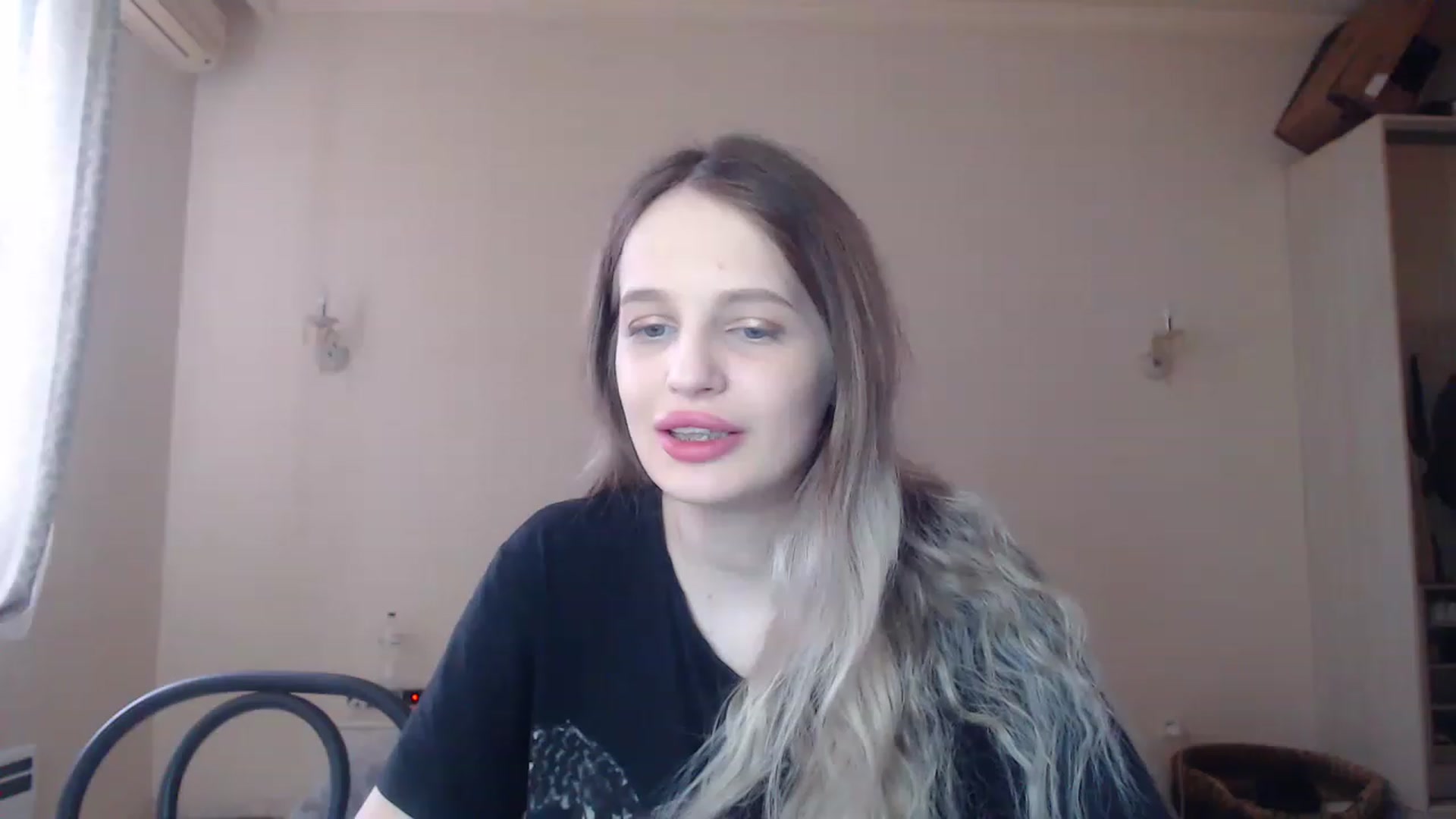 Gallery image thumbnail from Lola_vi's myfreecams stream on, 04/29/2023, 11:00 image 2 of 20