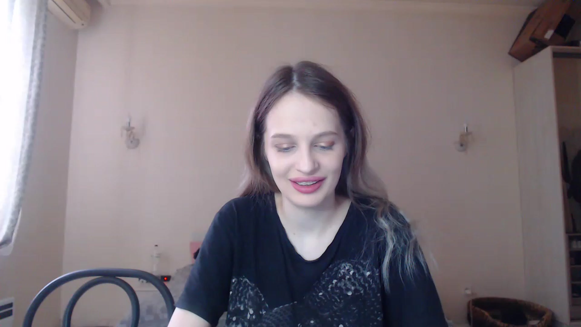 Gallery image thumbnail from Lola_vi's myfreecams stream on, 04/29/2023, 11:00 image 4 of 20