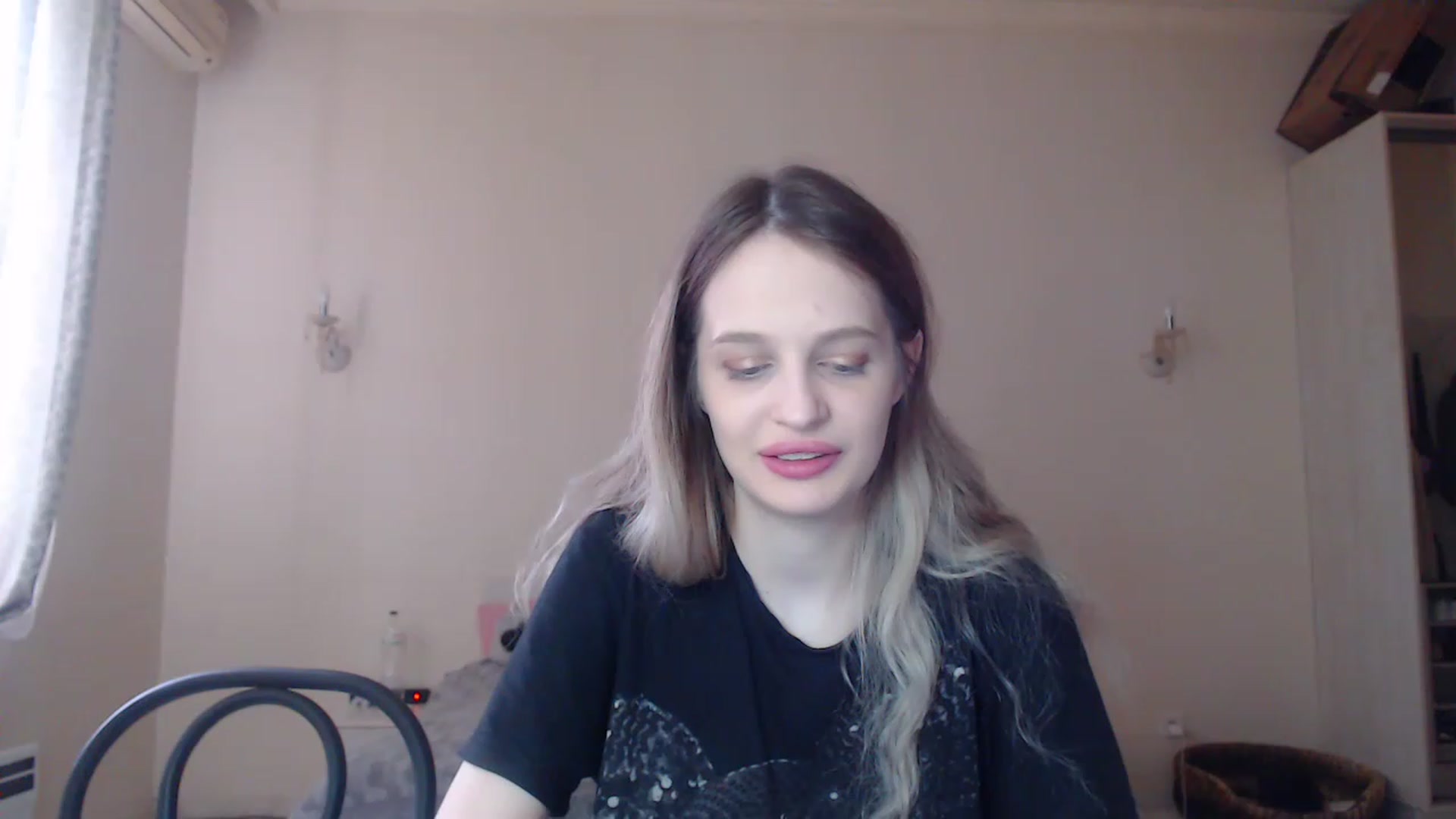 Gallery image thumbnail from Lola_vi's myfreecams stream on, 04/29/2023, 11:00 image 20 of 20