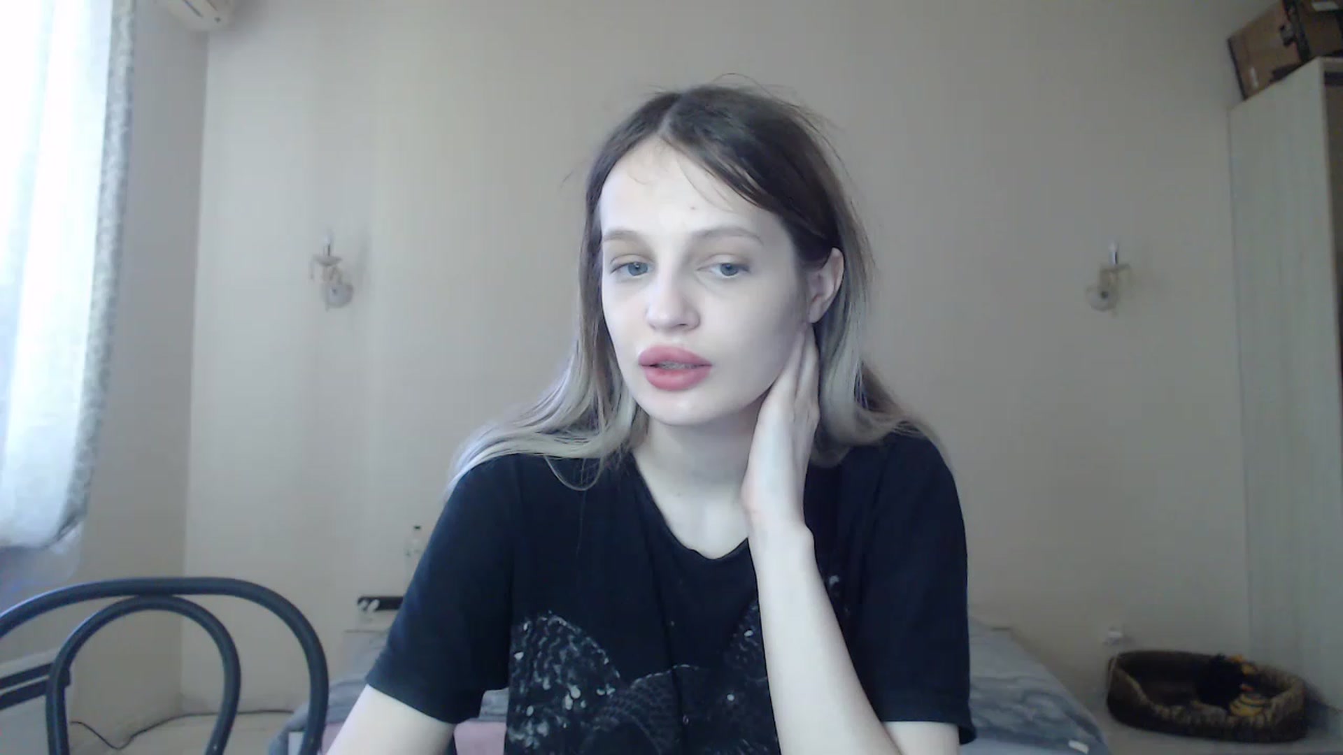 Gallery image thumbnail from Lola_vi's myfreecams stream on, 05/02/2023, 10:49 image 20 of 20