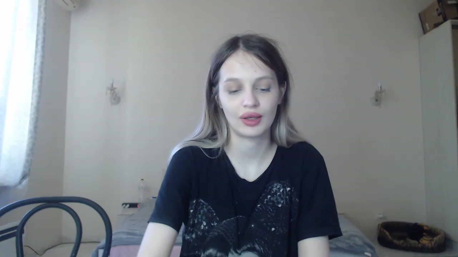 Gallery image thumbnail from Lola_vi's myfreecams stream on, 05/02/2023, 10:49 image 17 of 20