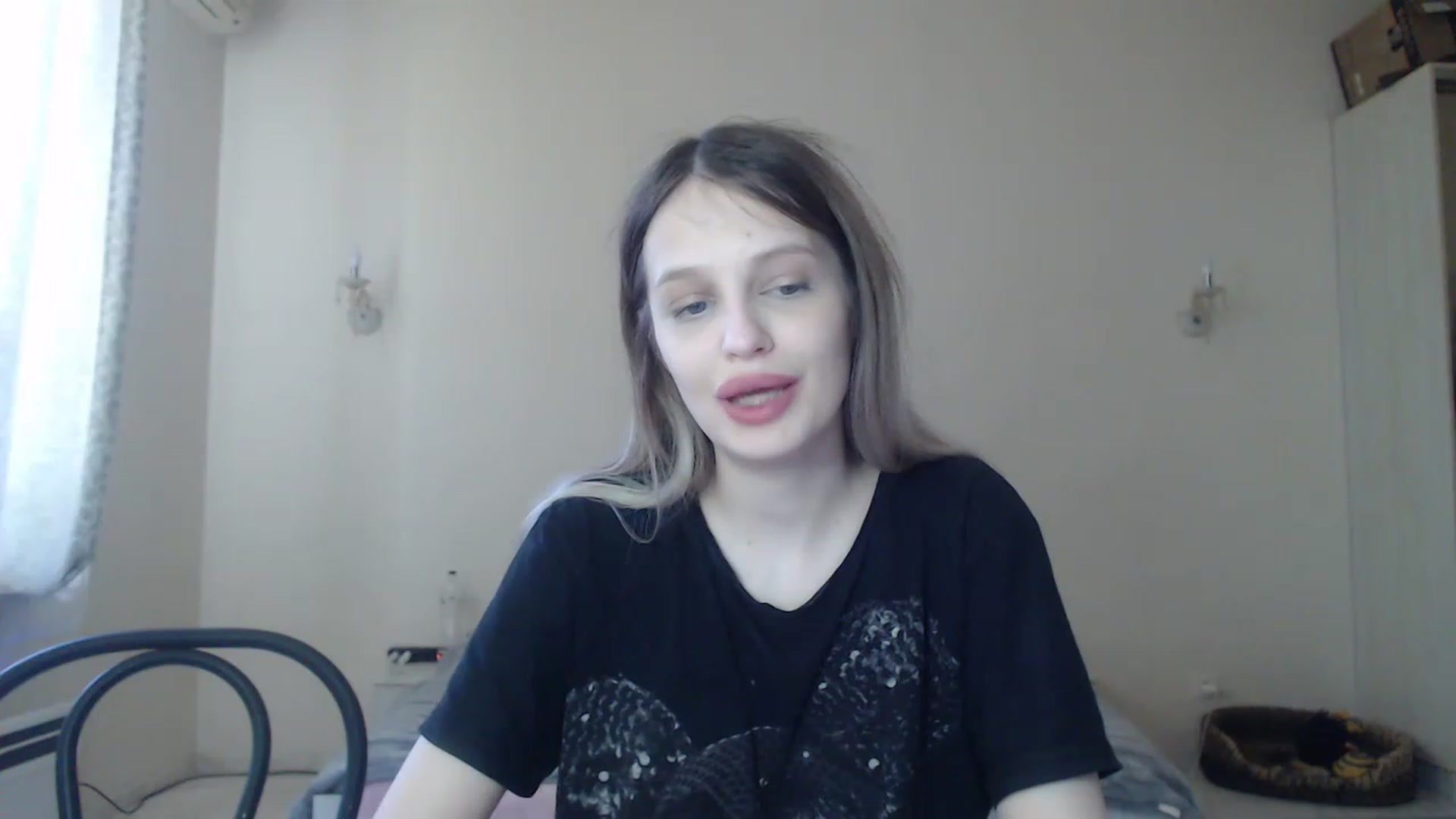 Gallery image thumbnail from Lola_vi's myfreecams stream on, 05/02/2023, 10:49 image 2 of 20