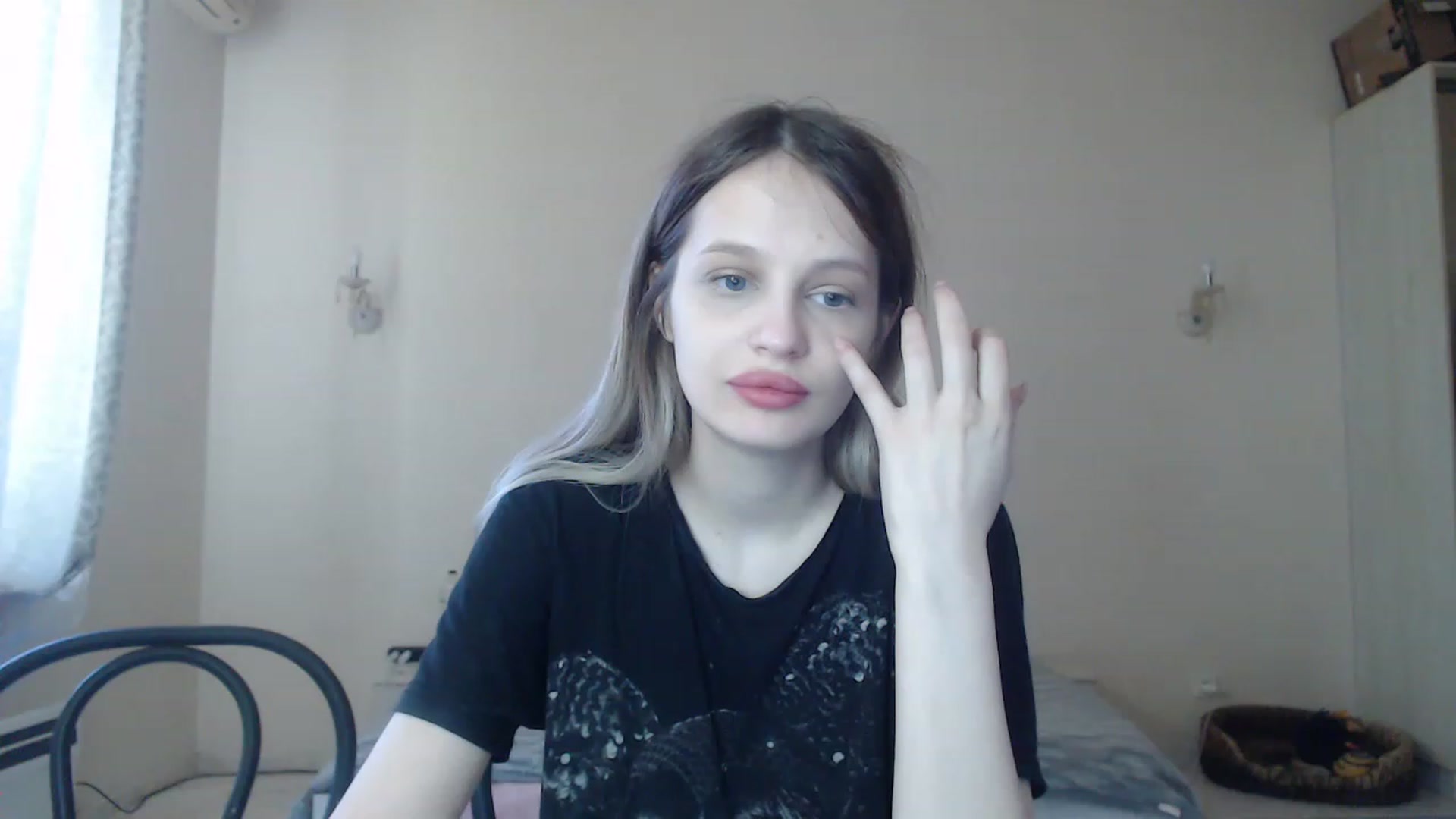 Gallery image thumbnail from Lola_vi's myfreecams stream on, 05/02/2023, 10:49 image 19 of 20