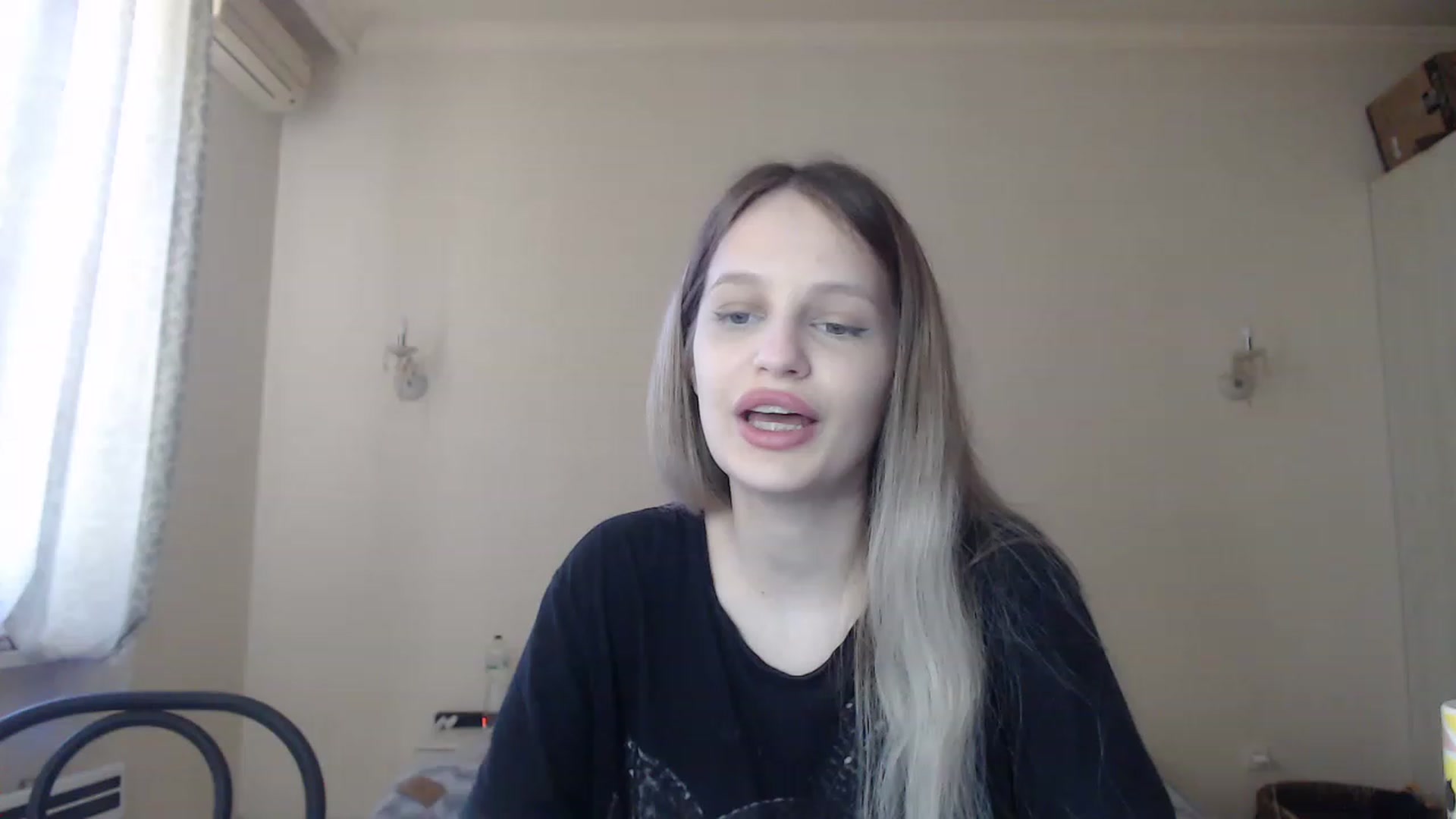 Gallery image thumbnail from Lola_vi's myfreecams stream on, 05/03/2023, 10:30 image 7 of 20