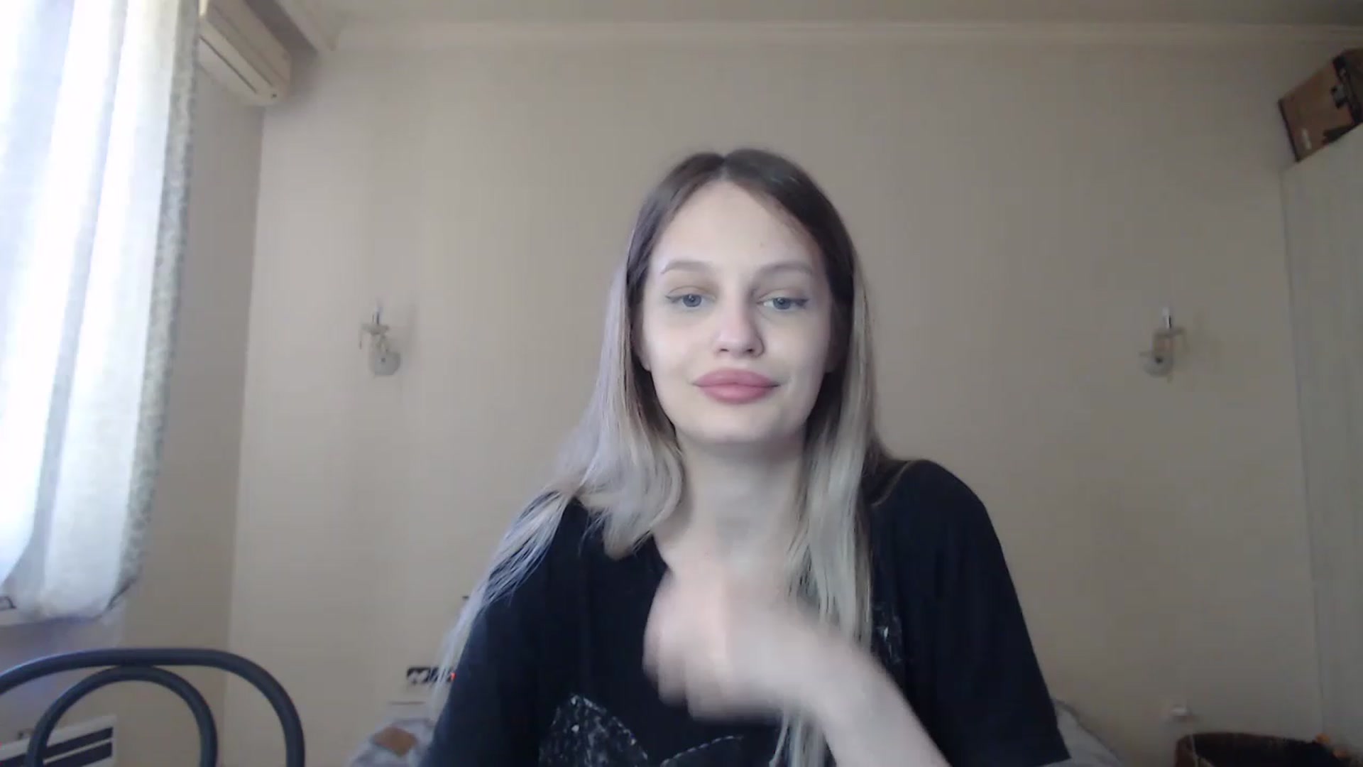 Gallery image thumbnail from Lola_vi's myfreecams stream on, 05/03/2023, 10:30 image 5 of 20
