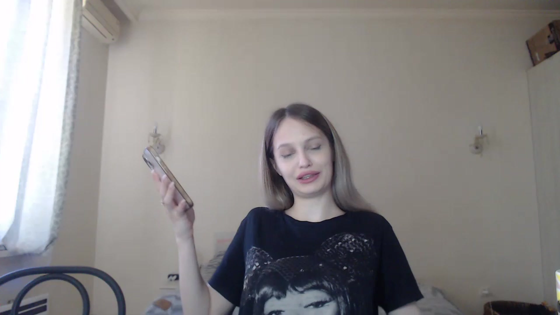 Gallery image thumbnail from Lola_vi's myfreecams stream on, 05/03/2023, 10:30 image 11 of 20