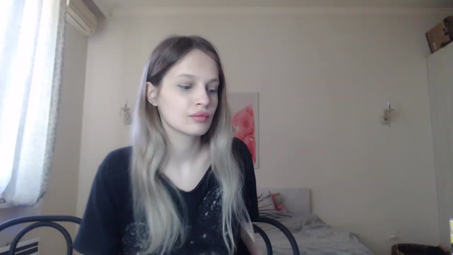 Gallery image thumbnail from Lola_vi's myfreecams stream on, 05/03/2023, 10:30 image 15 of 20