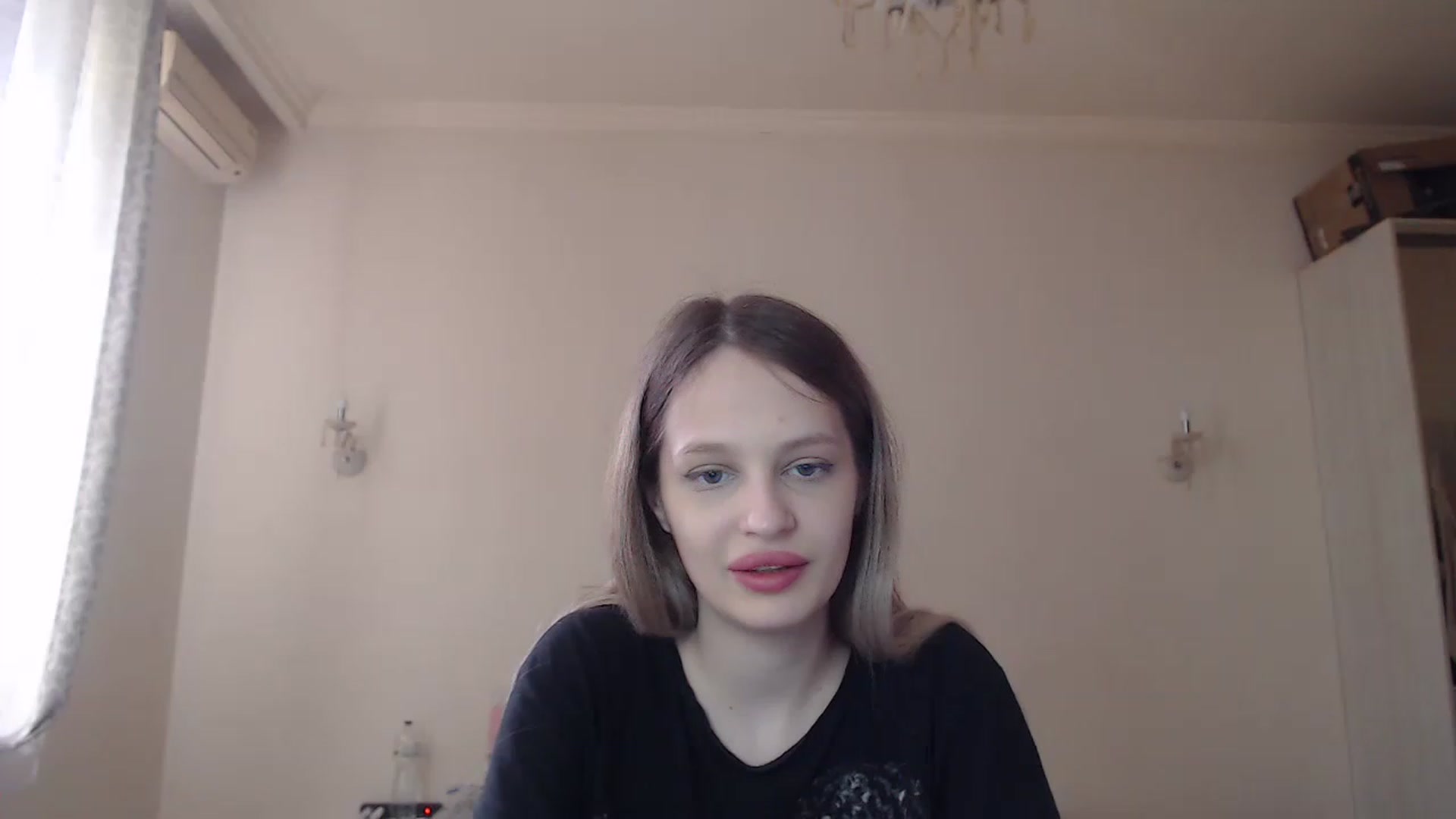Gallery image thumbnail from Lola_vi's myfreecams stream on, 05/04/2023, 11:40 image 14 of 20